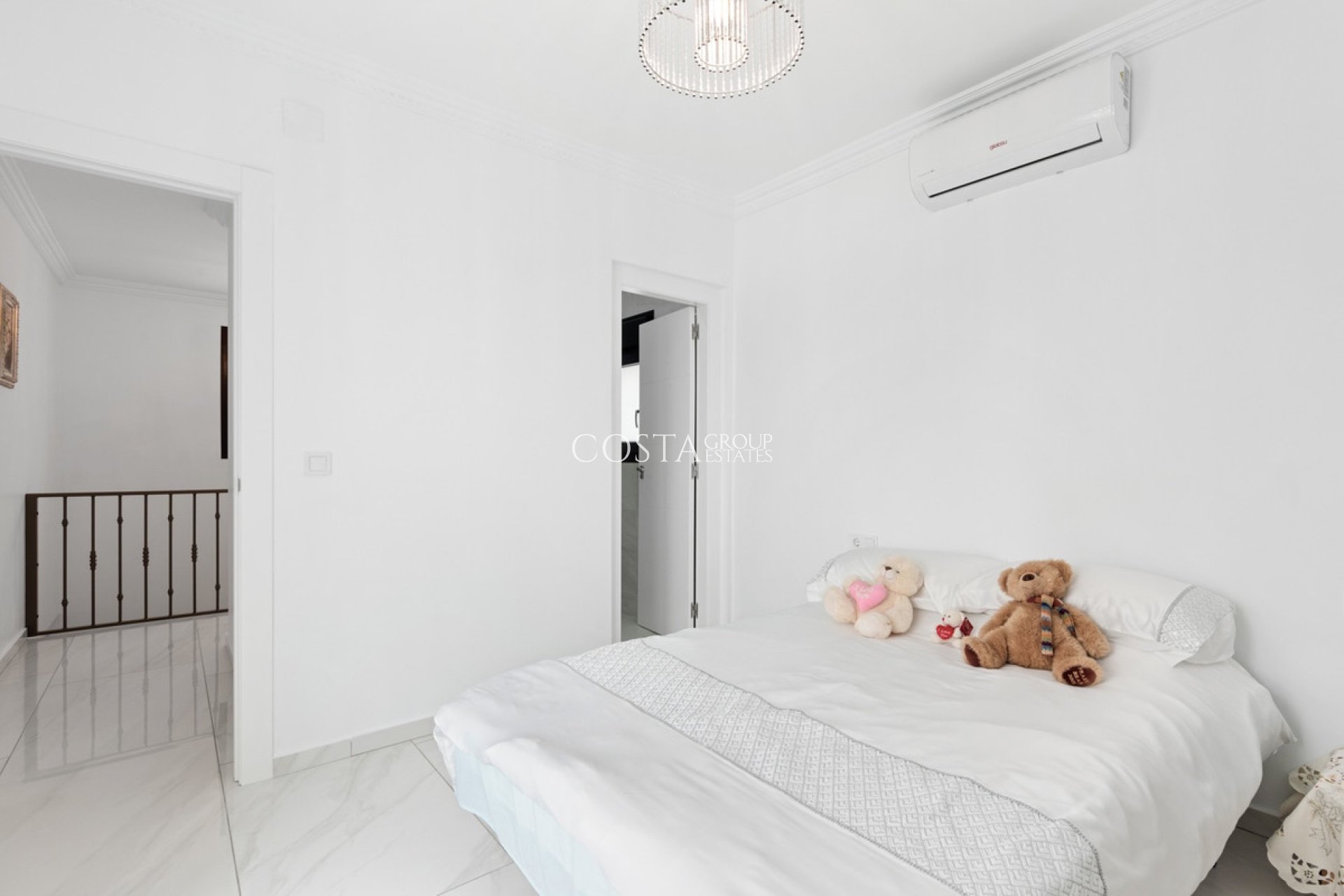 Resale - Villa -
Rojales - Ciudad Quesada