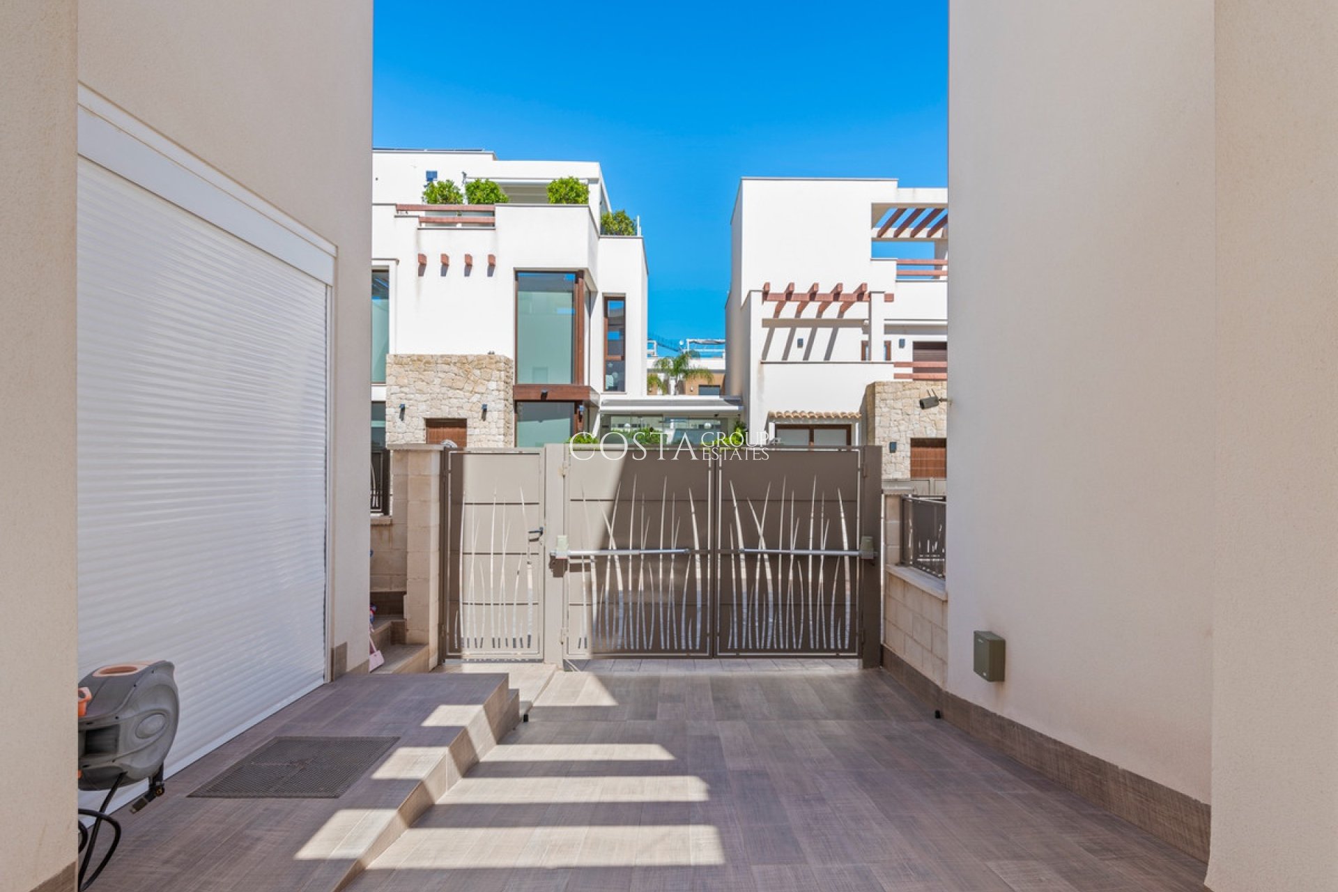 Resale - Villa -
Rojales - Ciudad Quesada