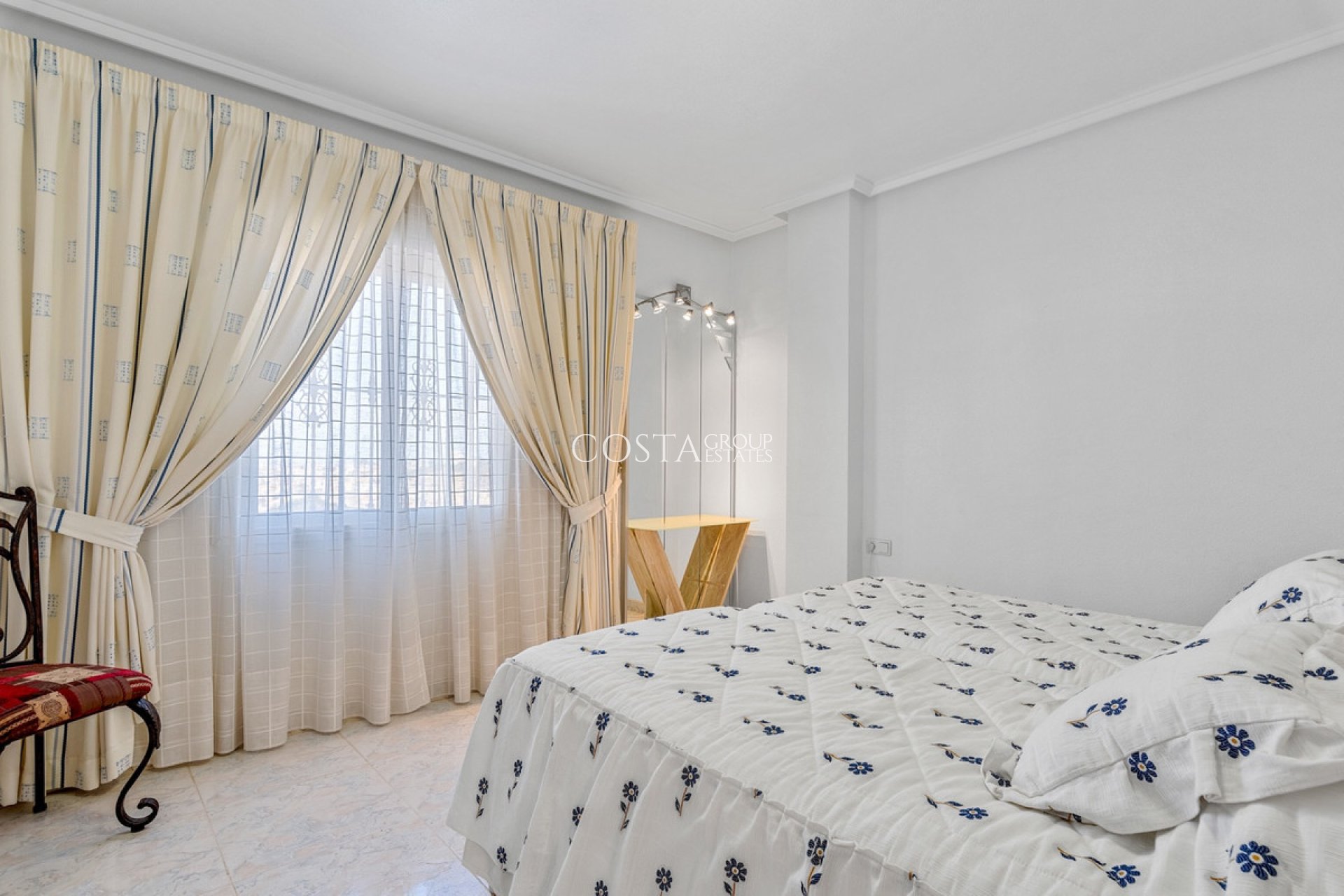 Resale - Villa -
Rojales - Ciudad Quesada