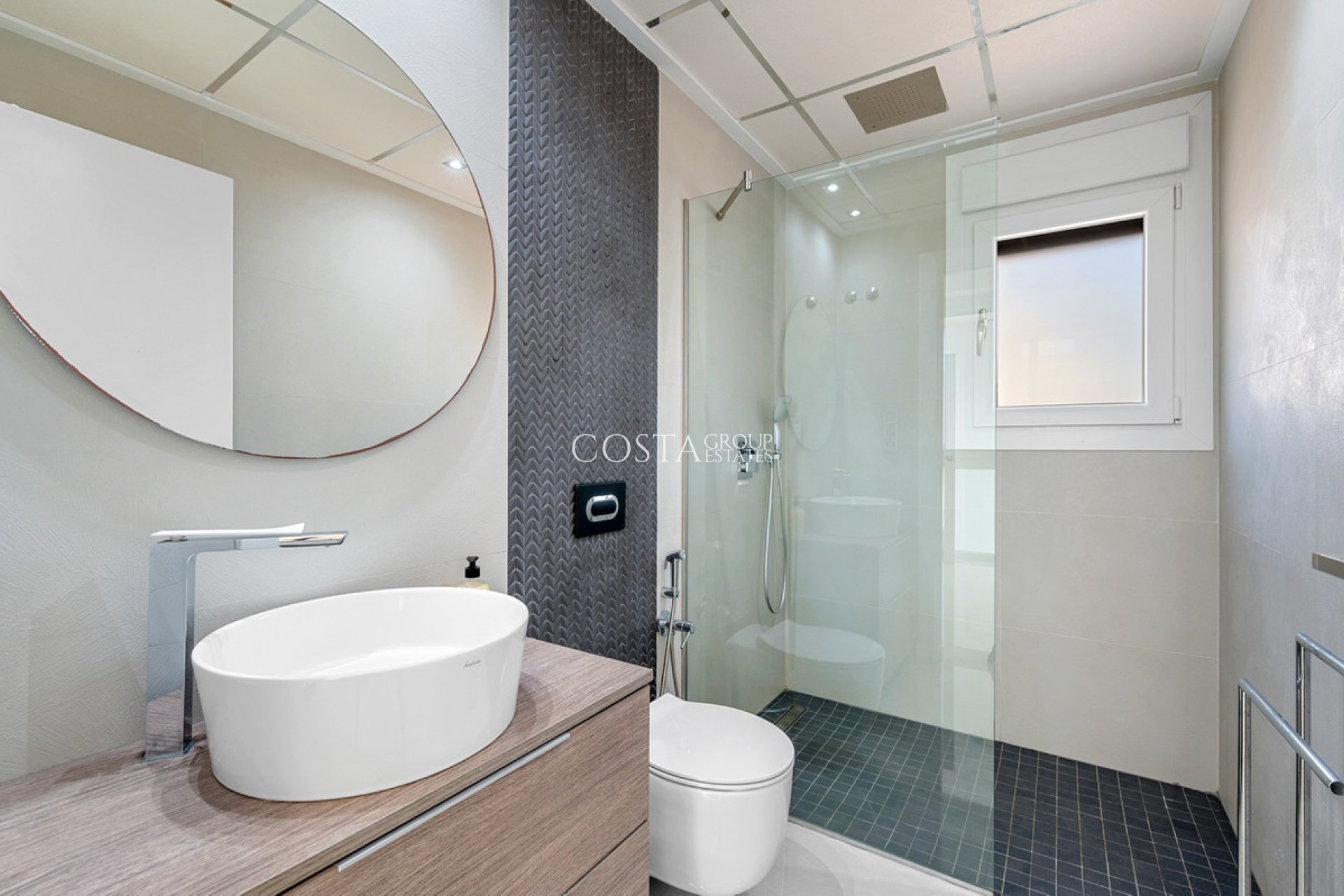 Resale - Villa -
Rojales - Ciudad Quesada