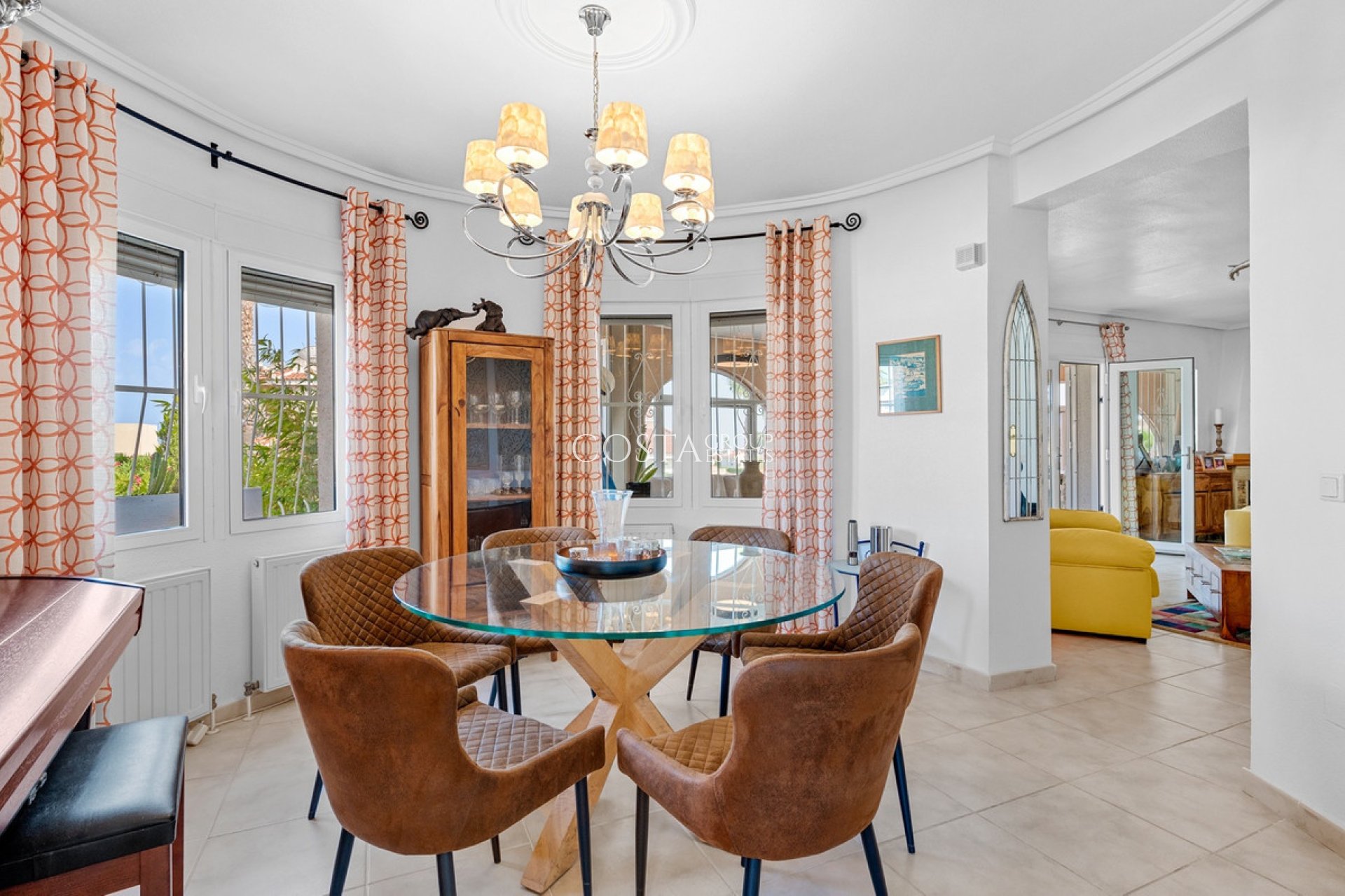 Resale - Villa -
Rojales - Ciudad Quesada