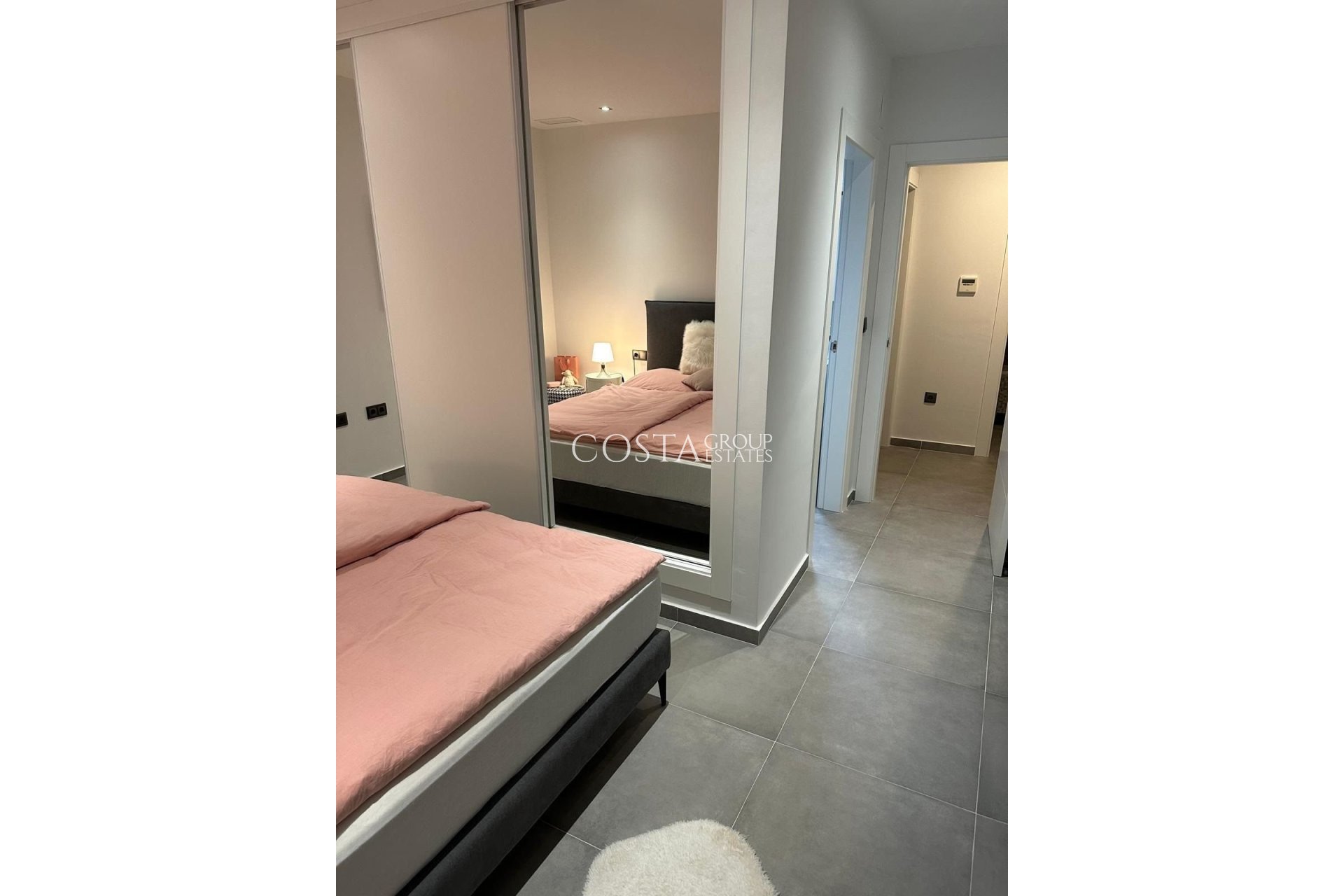 Resale - Villa -
Rojales - Ciudad Quesada