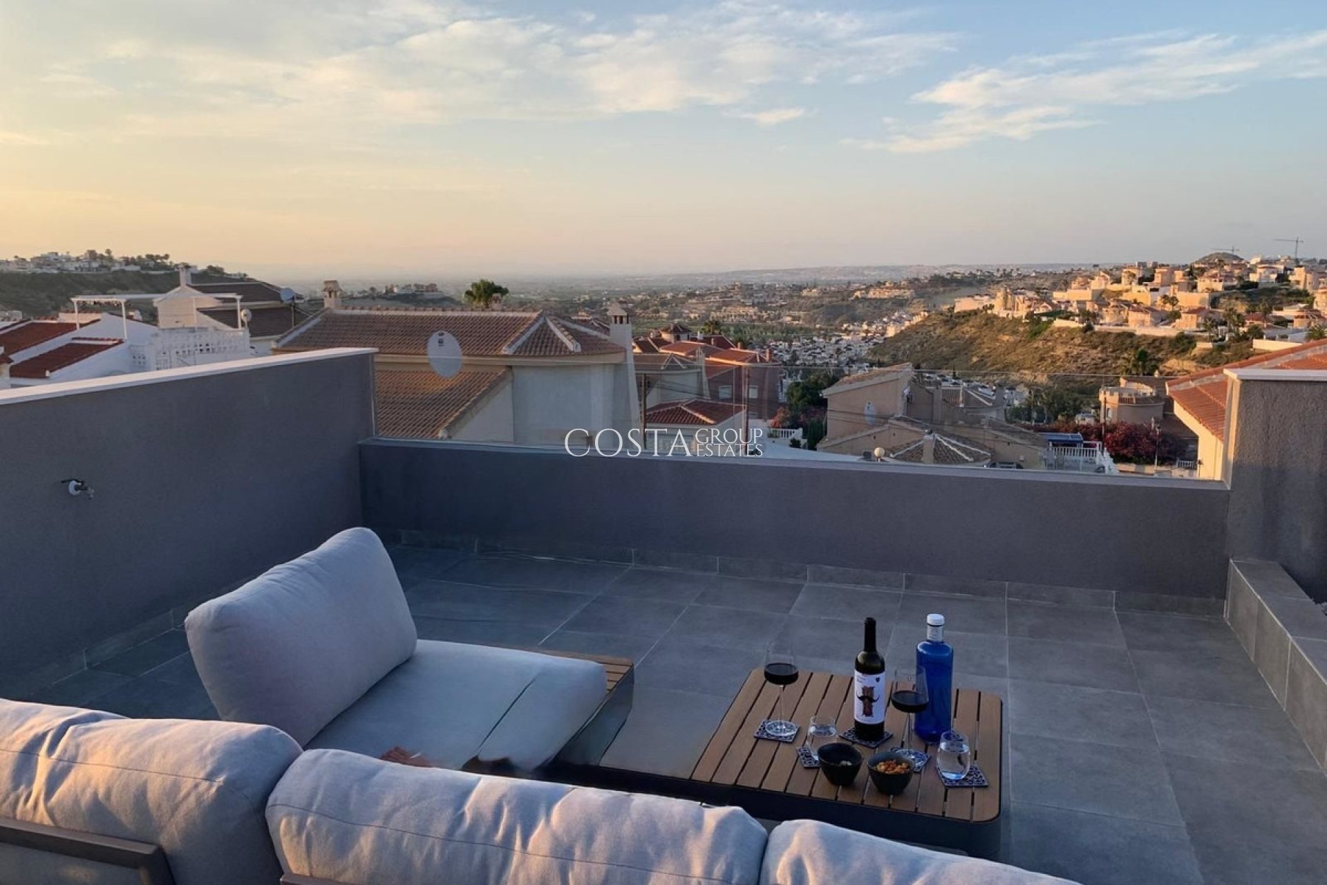 Resale - Villa -
Rojales - Ciudad Quesada