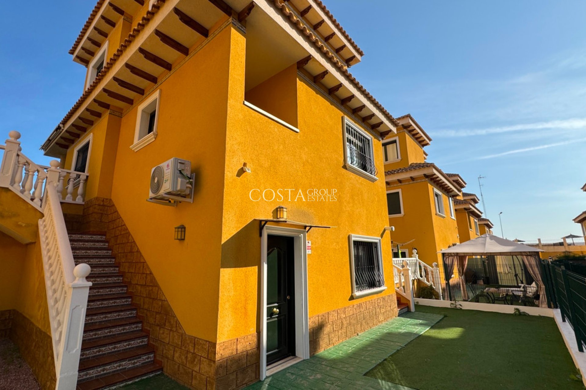 Resale - Villa -
Rojales - Ciudad Quesada