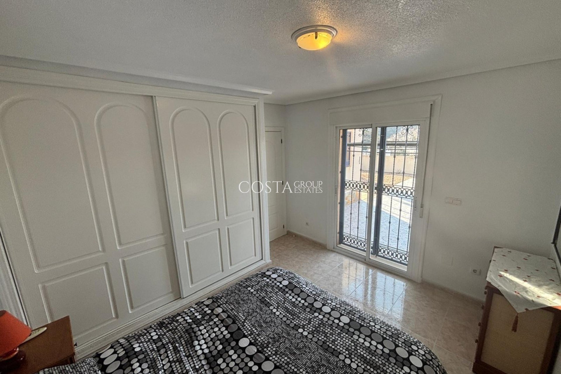 Resale - Villa -
Rojales - Ciudad Quesada