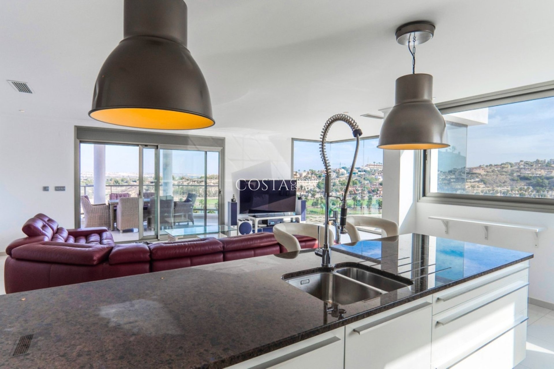 Resale - Villa -
Rojales - Ciudad Quesada