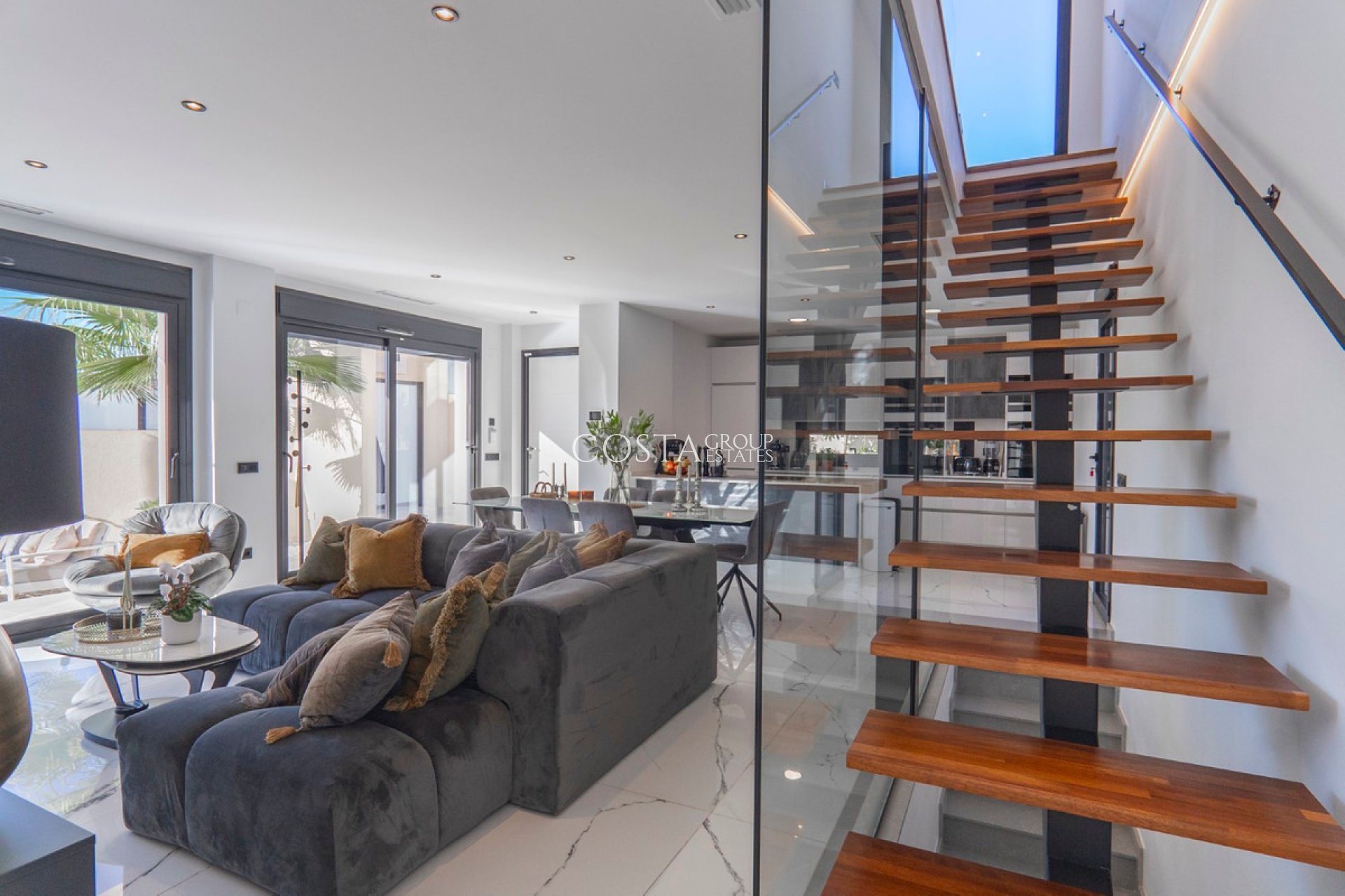 Resale - Villa -
Rojales - Ciudad Quesada