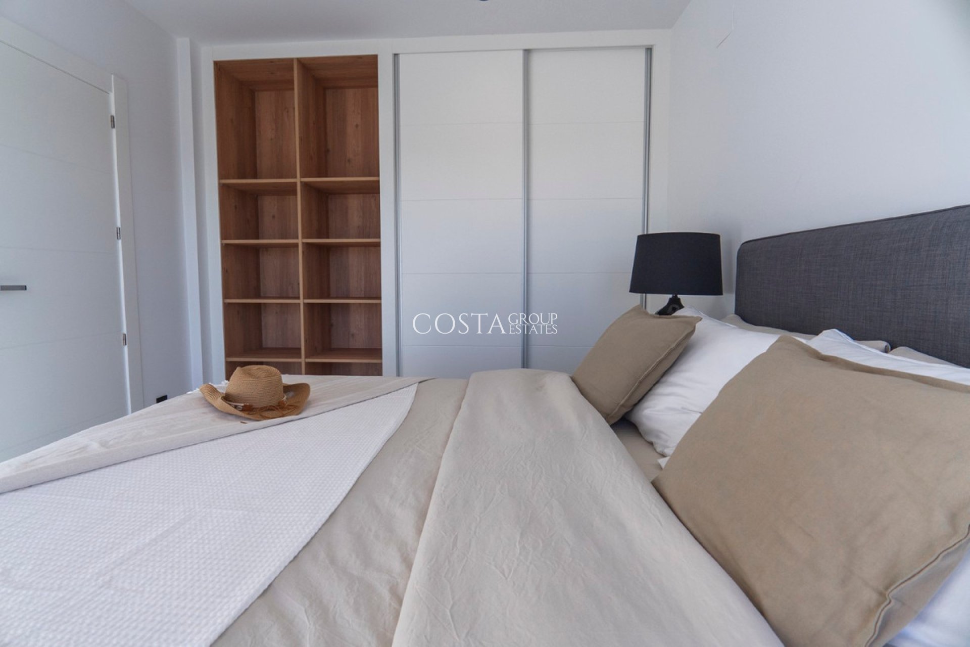 Resale - Villa -
Rojales - Ciudad Quesada