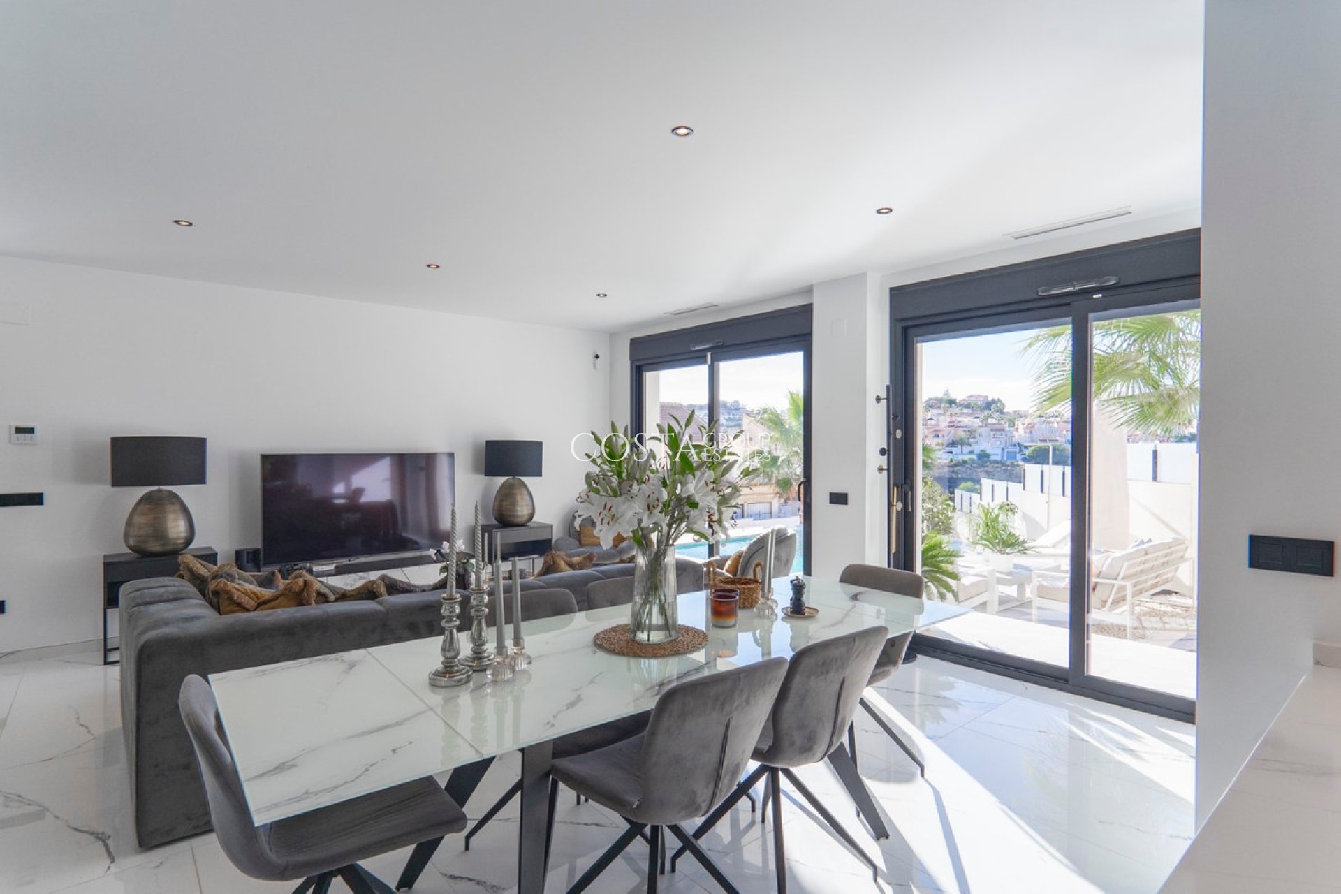 Resale - Villa -
Rojales - Ciudad Quesada