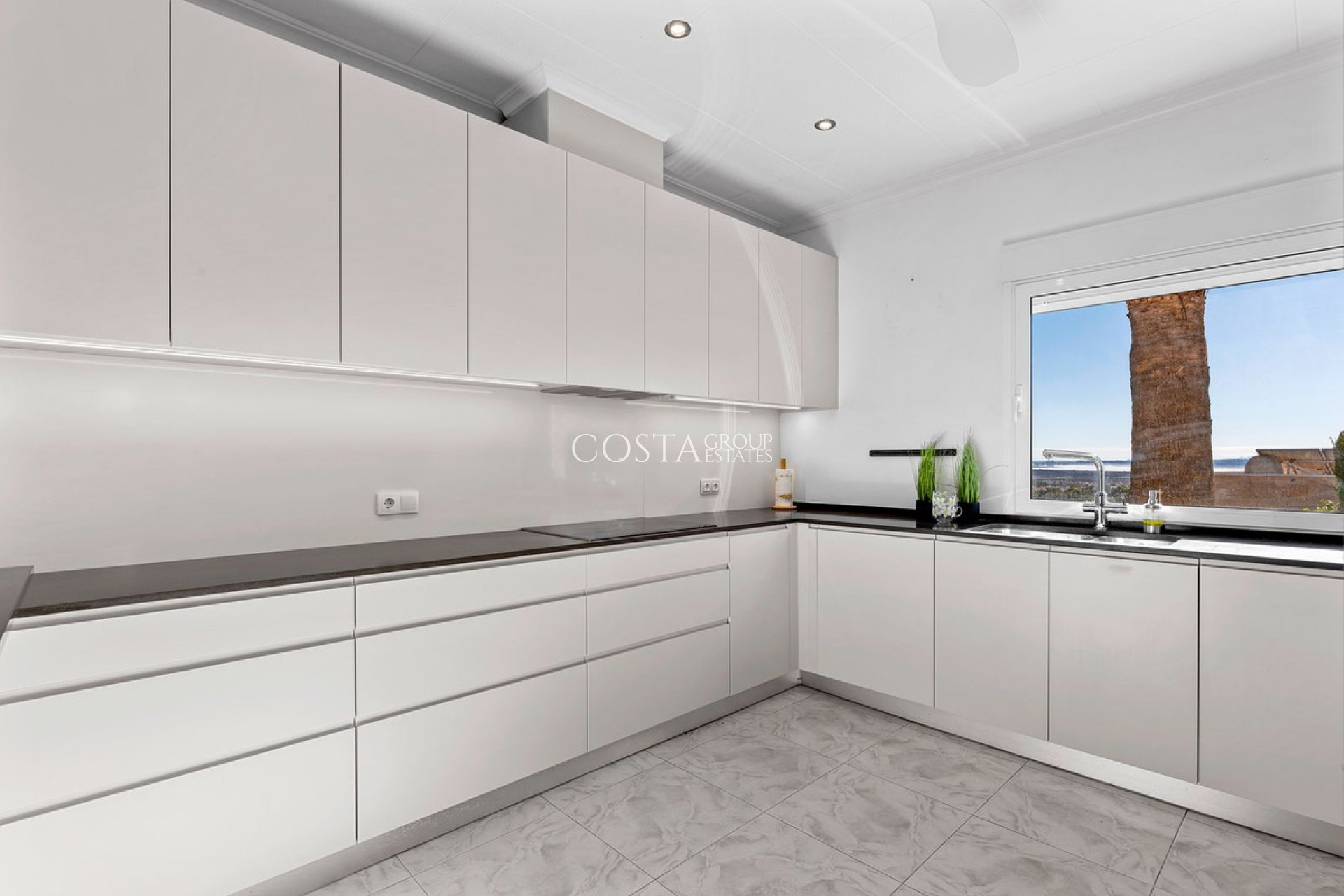 Resale - Villa -
Rojales - Ciudad Quesada