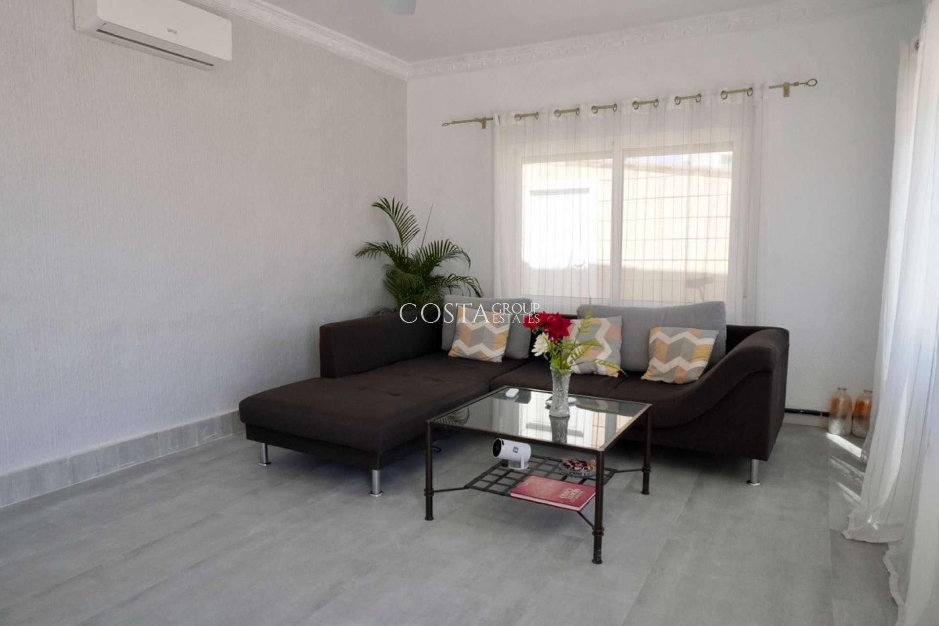 Resale - Villa -
Rojales - Ciudad Quesada