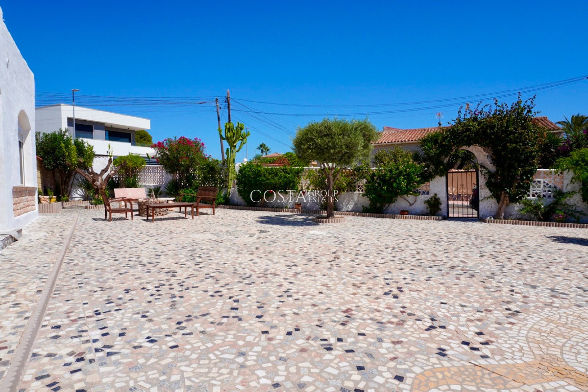 Resale - Villa -
Rojales - Ciudad Quesada