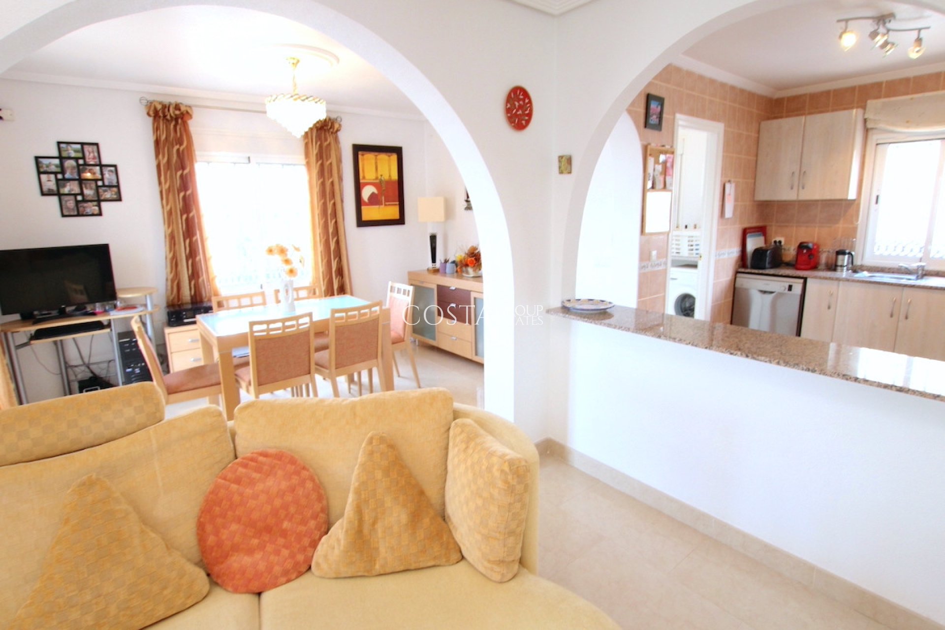 Resale - Villa -
Rojales - Ciudad Quesada