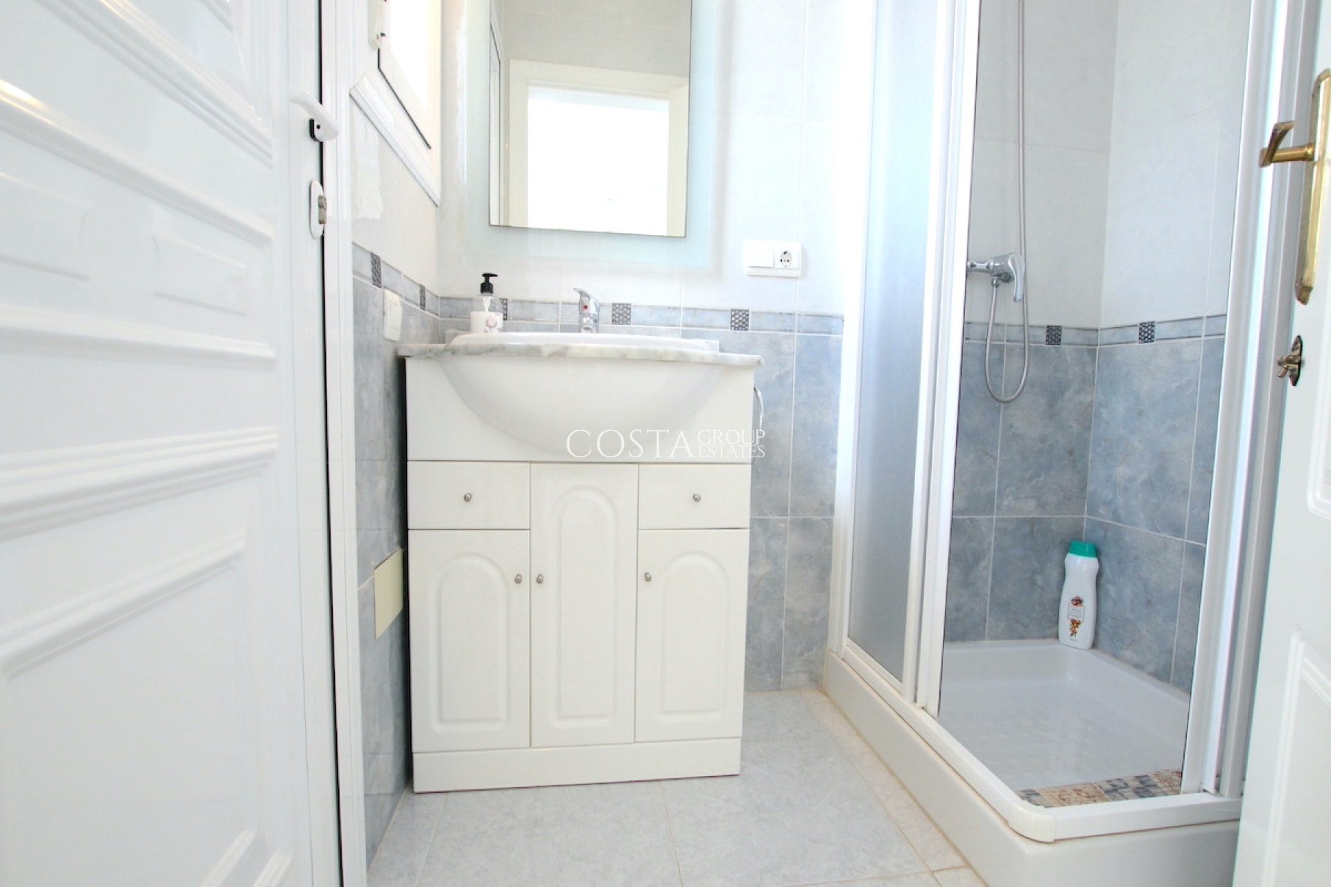 Resale - Villa -
Rojales - Ciudad Quesada