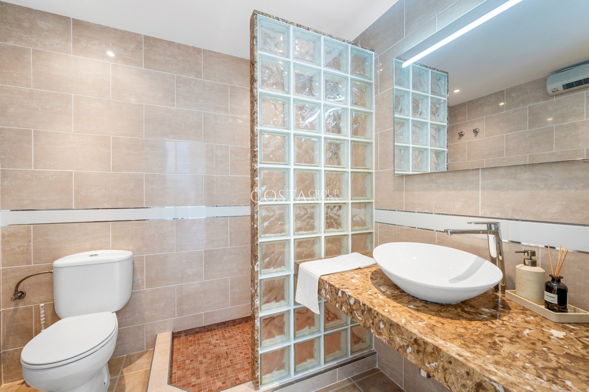 Resale - Villa -
Rojales - Ciudad Quesada