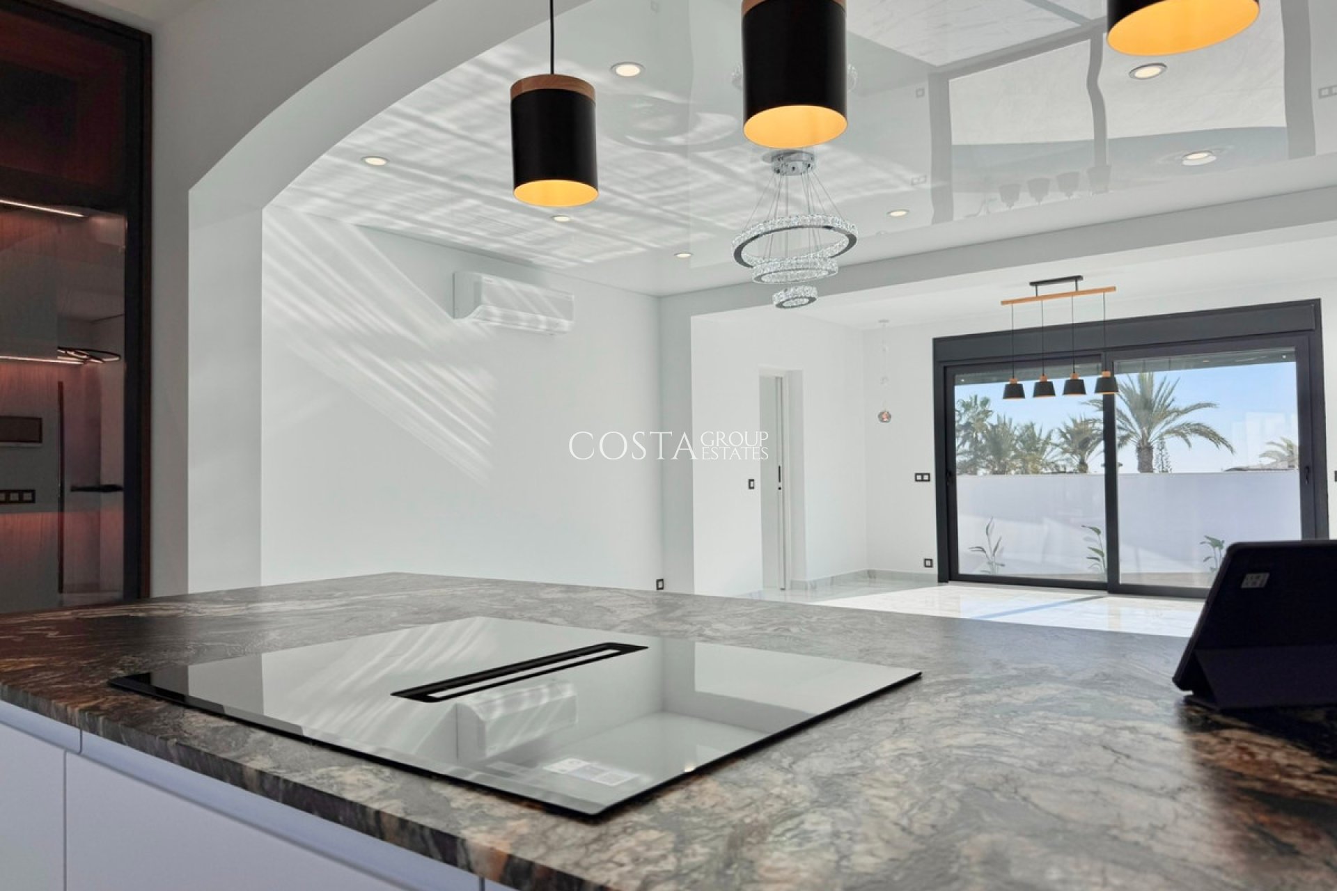 Resale - Villa -
Rojales - Ciudad Quesada