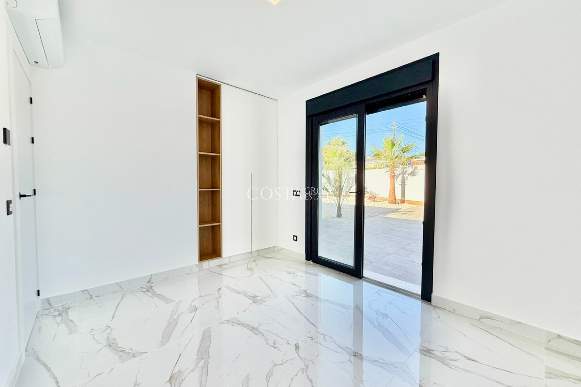 Resale - Villa -
Rojales - Ciudad Quesada