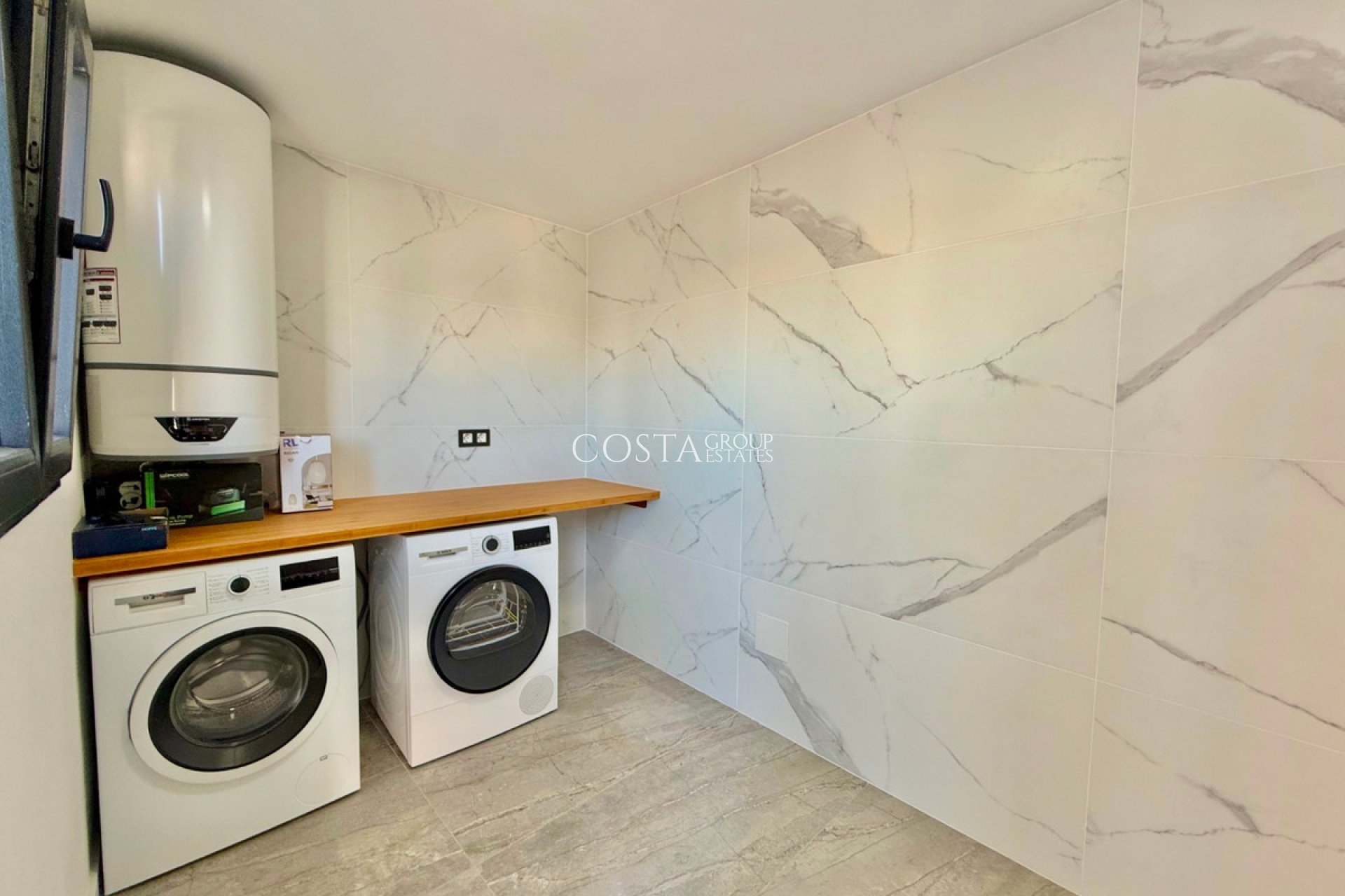 Resale - Villa -
Rojales - Ciudad Quesada