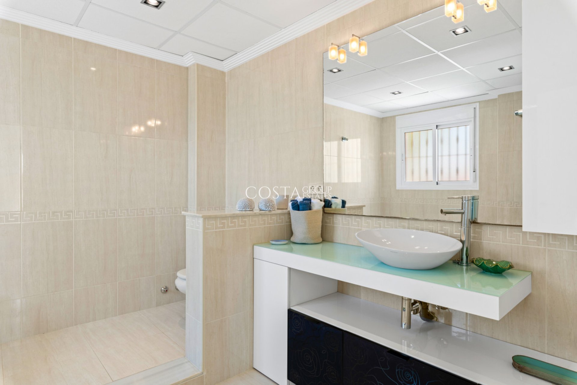 Resale - Villa -
Rojales - Ciudad Quesada