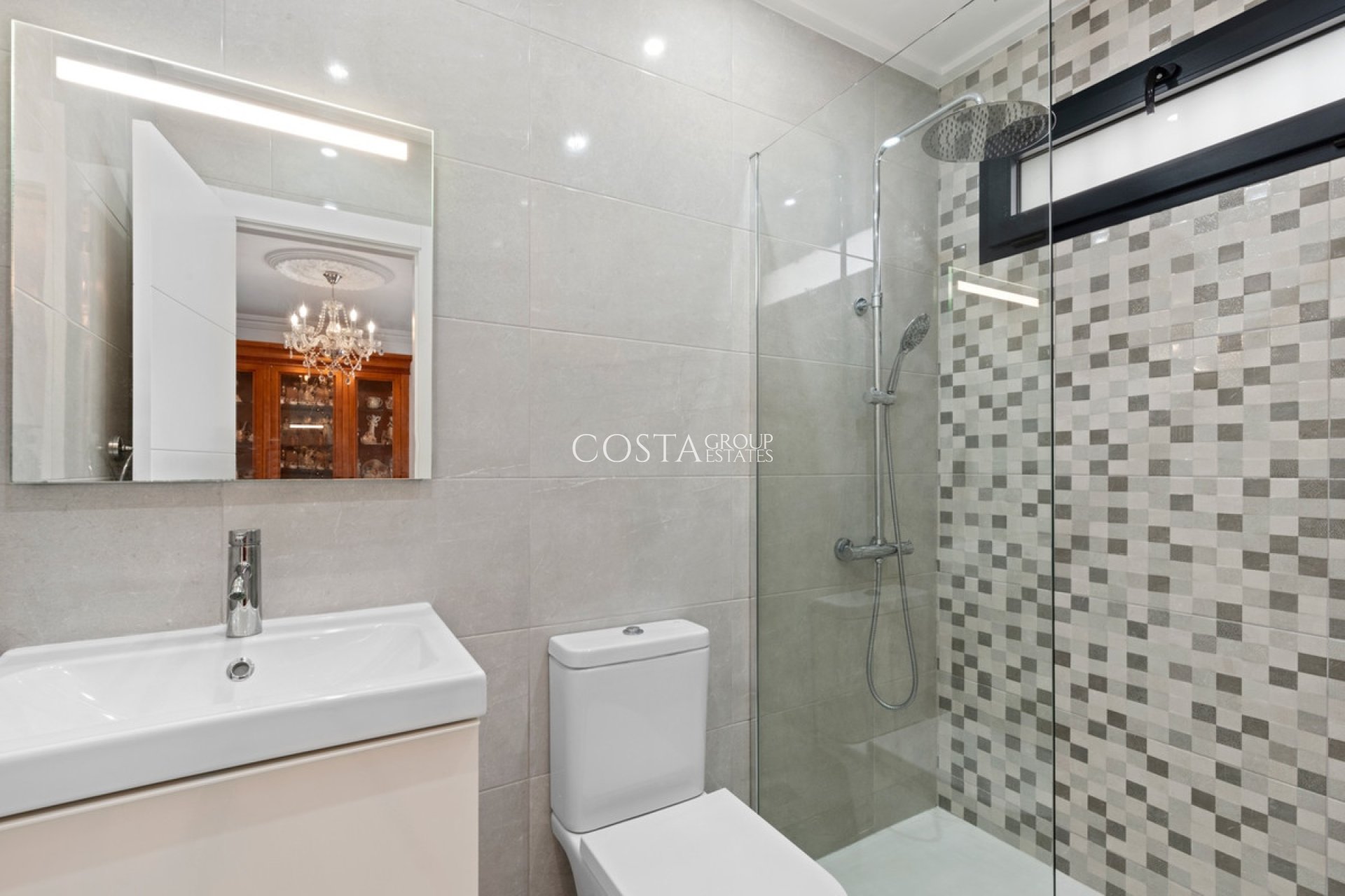 Resale - Villa -
Rojales - Ciudad Quesada