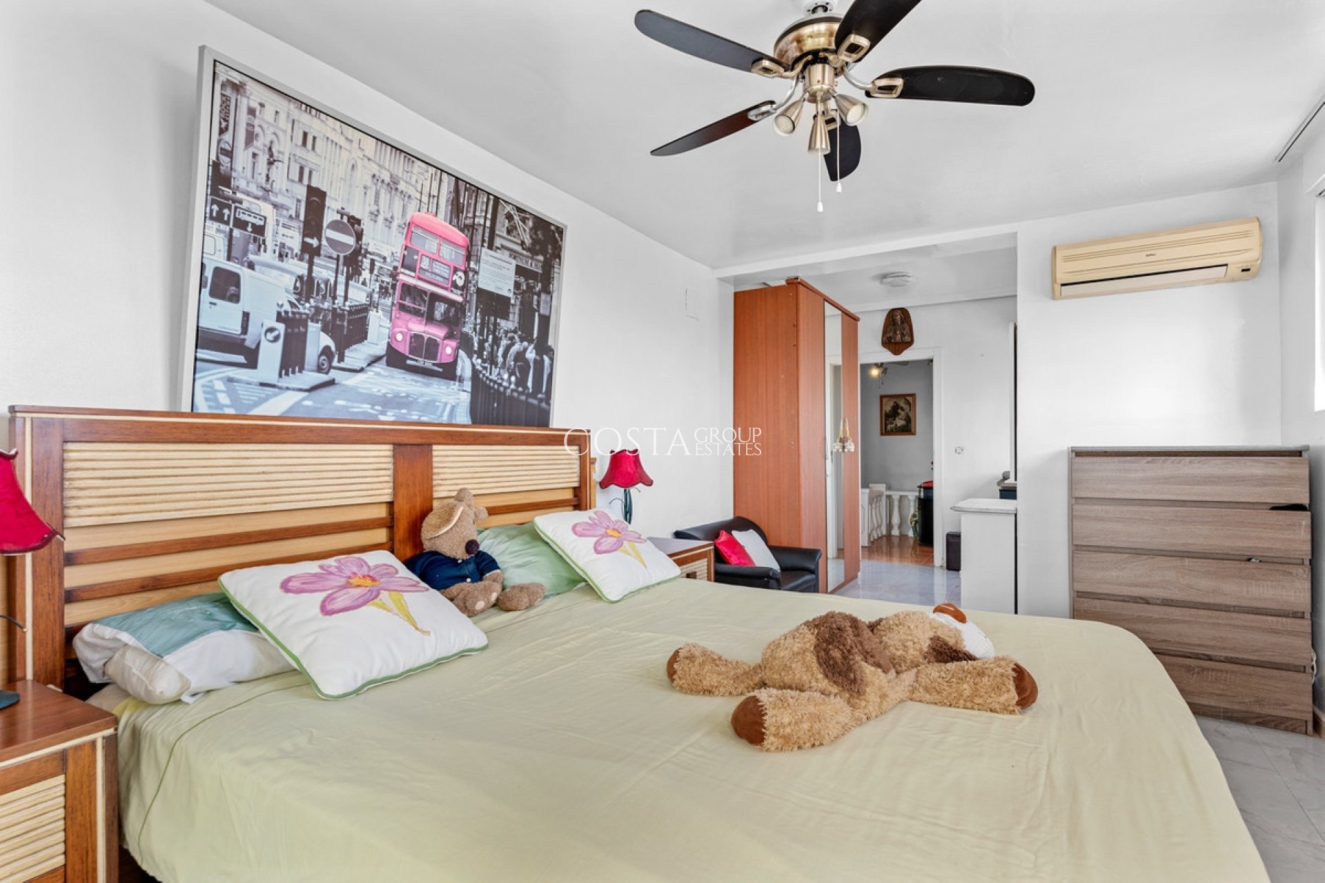 Resale - Villa -
Rojales - Ciudad Quesada