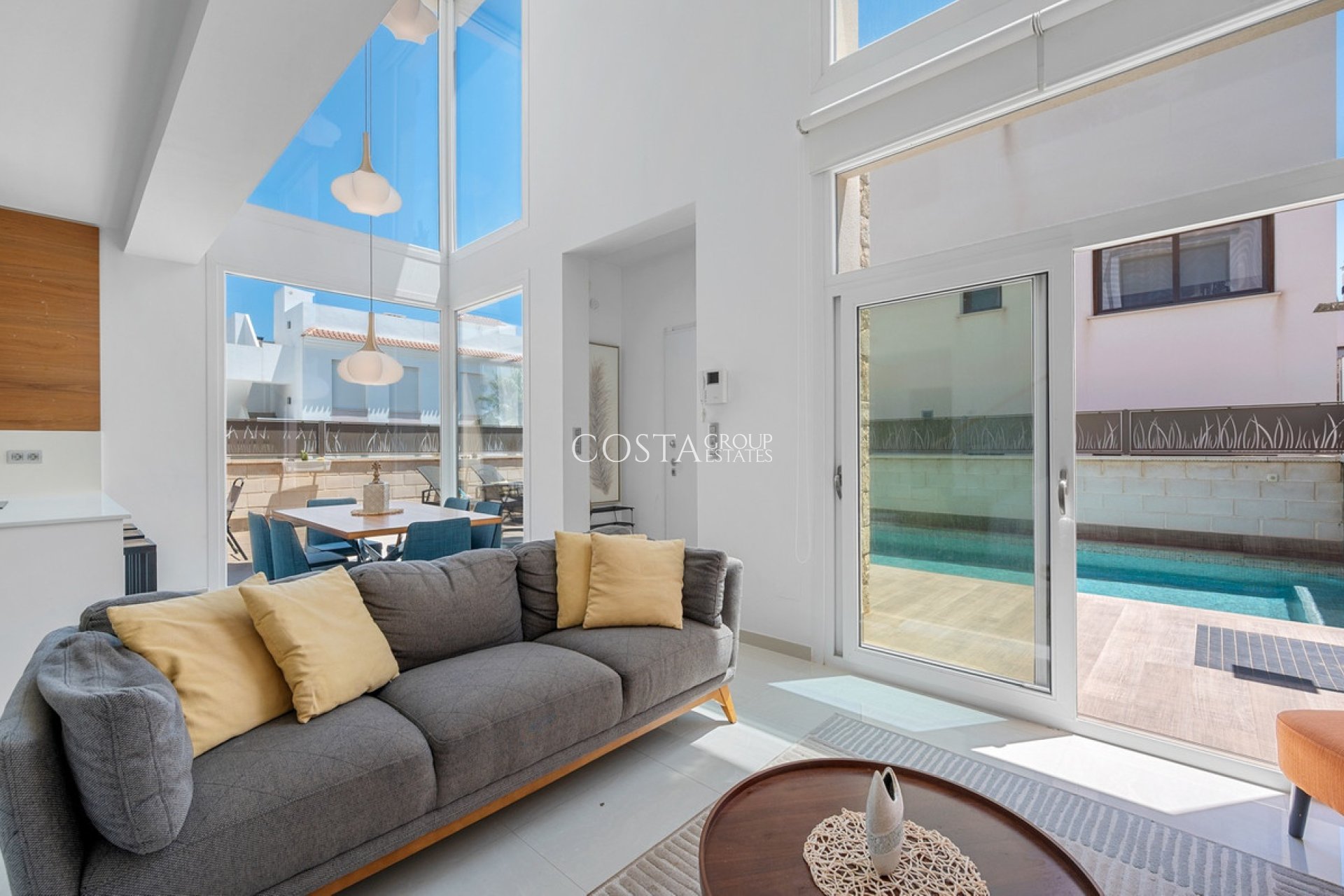 Resale - Villa -
Rojales - Ciudad Quesada