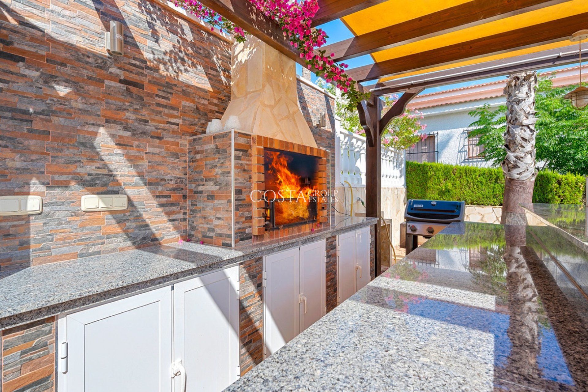 Resale - Villa -
Rojales - Ciudad Quesada