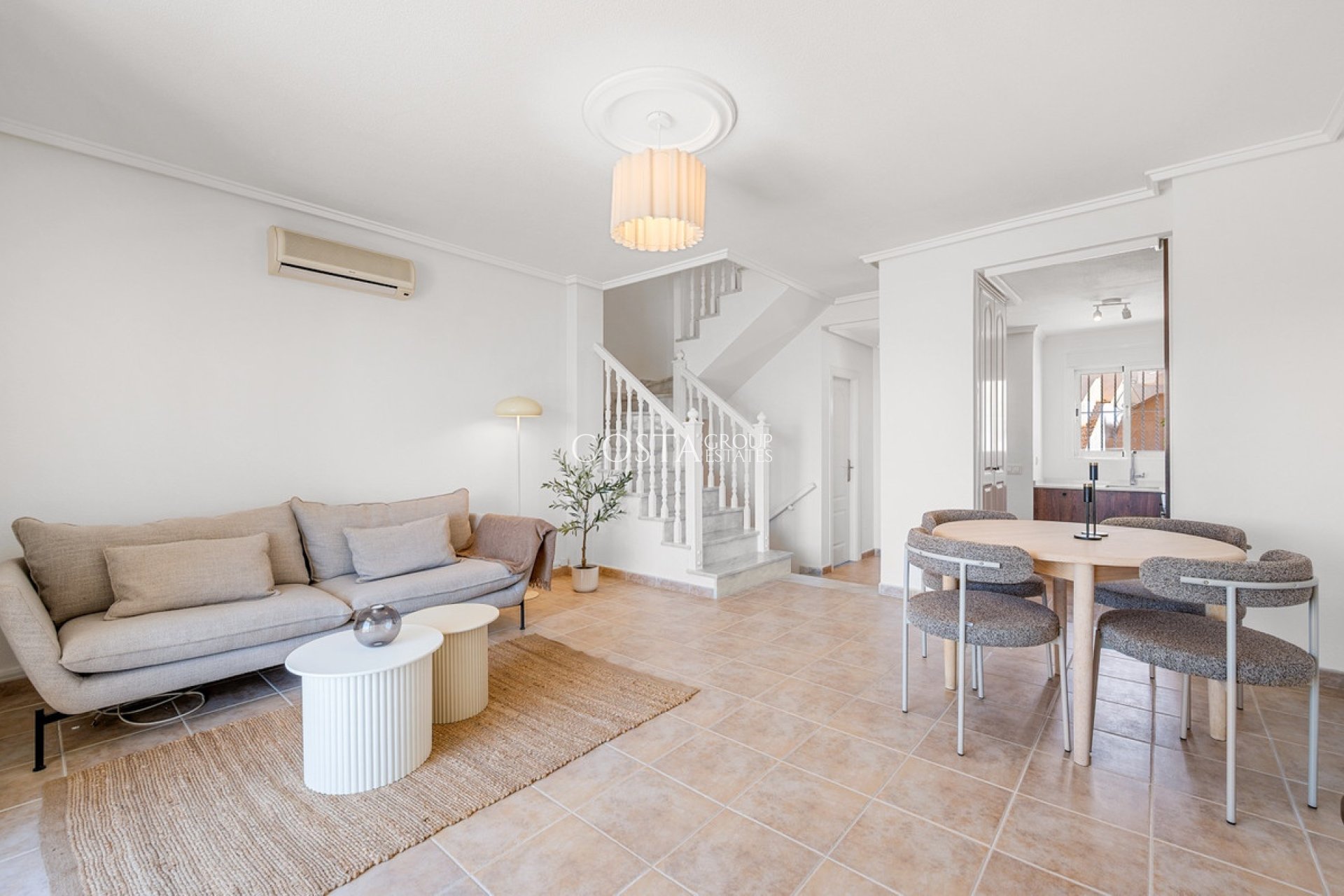 Resale - Villa -
Rojales - Ciudad Quesada