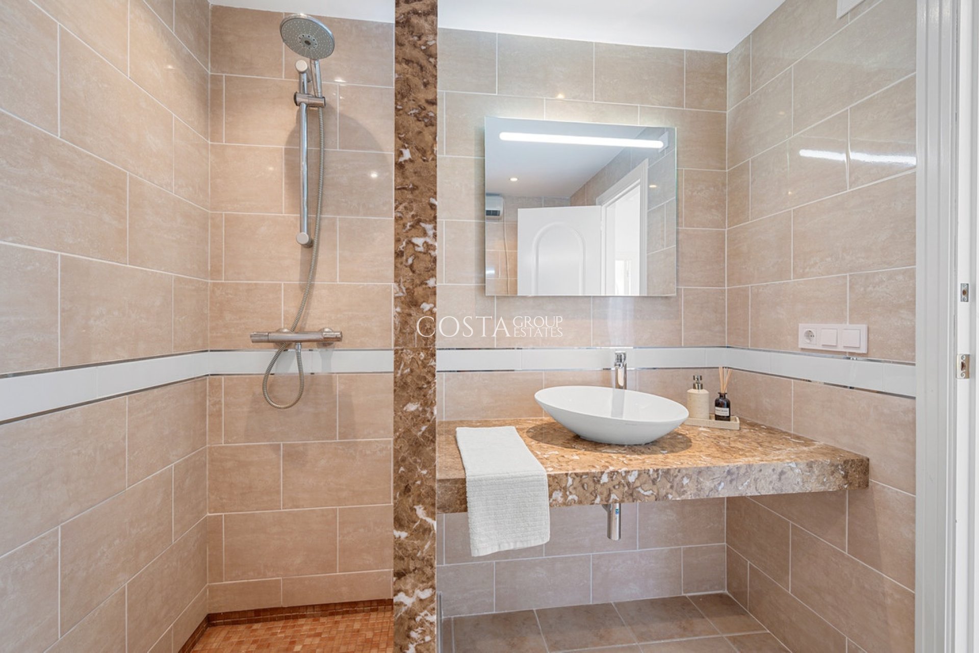 Resale - Villa -
Rojales - Ciudad Quesada