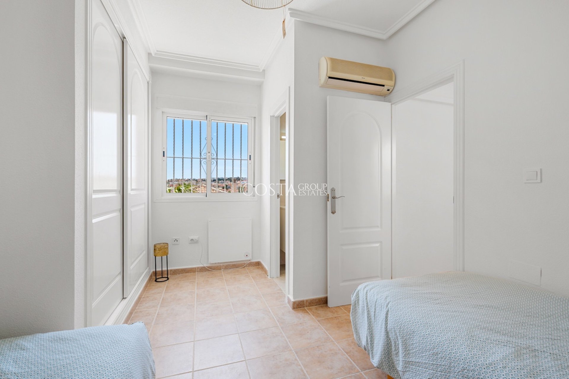 Resale - Villa -
Rojales - Ciudad Quesada