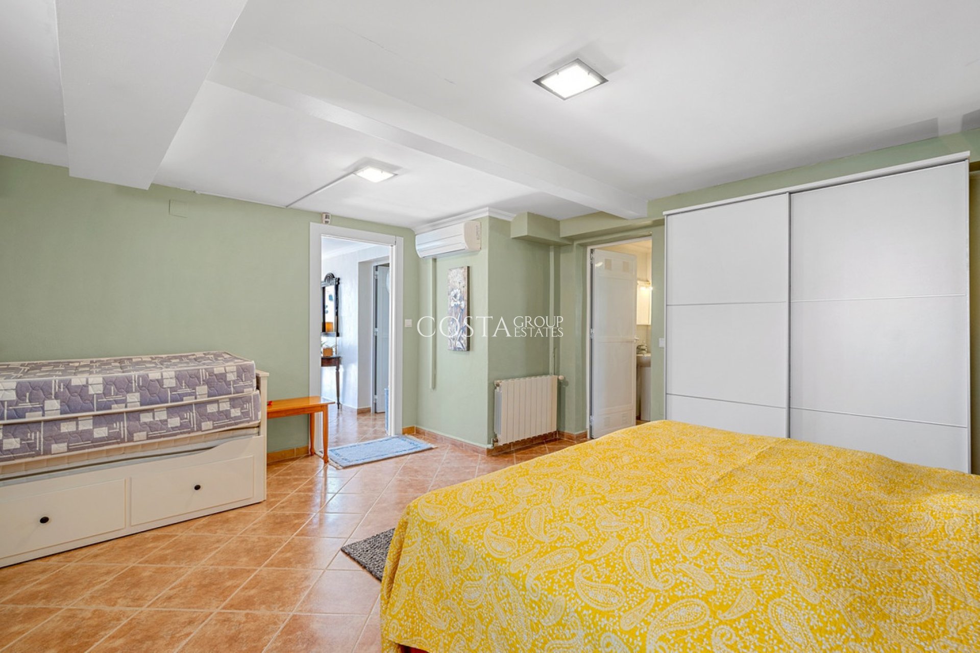 Resale - Villa -
Rojales - Ciudad Quesada