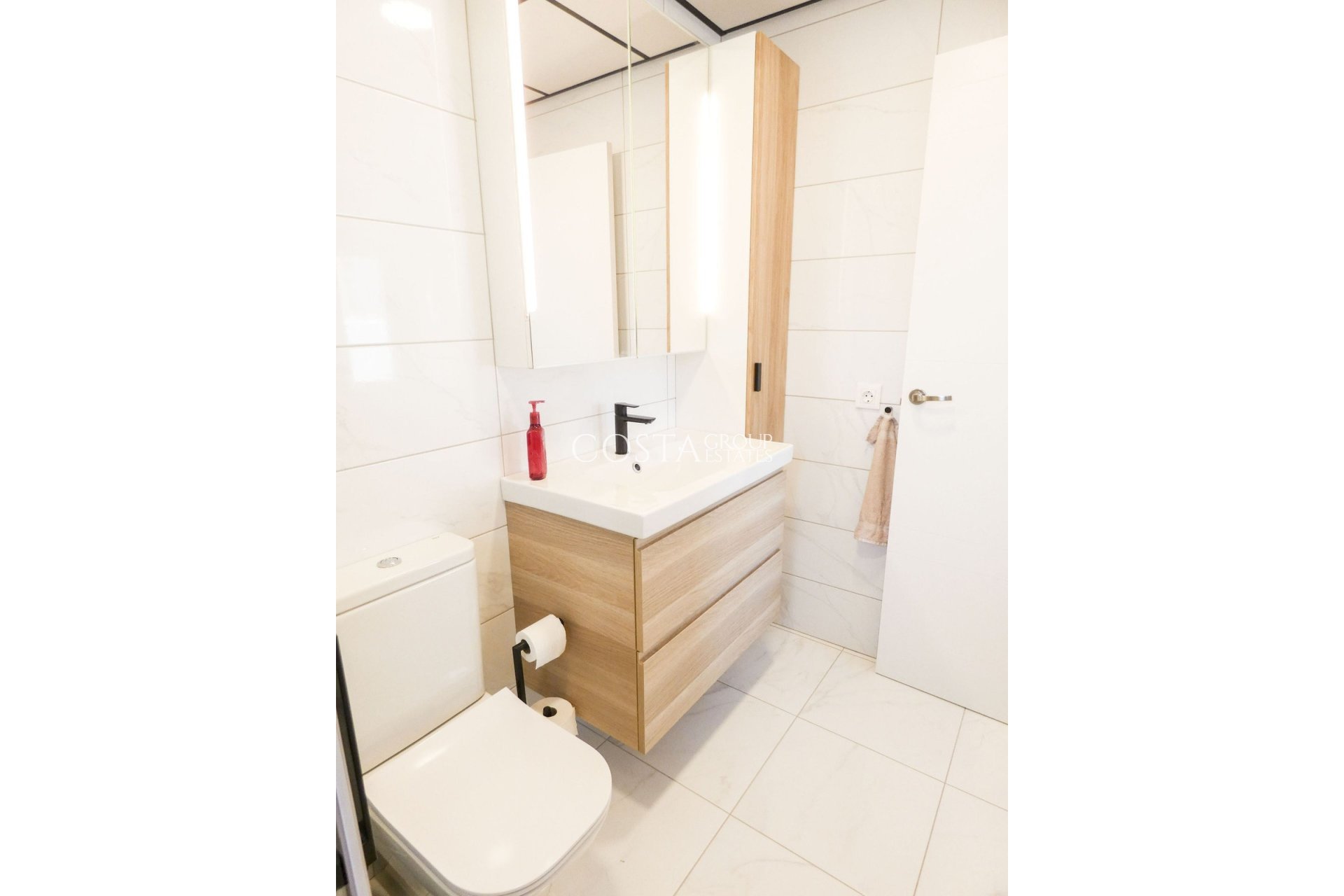 Resale - Villa -
Rojales - Ciudad Quesada