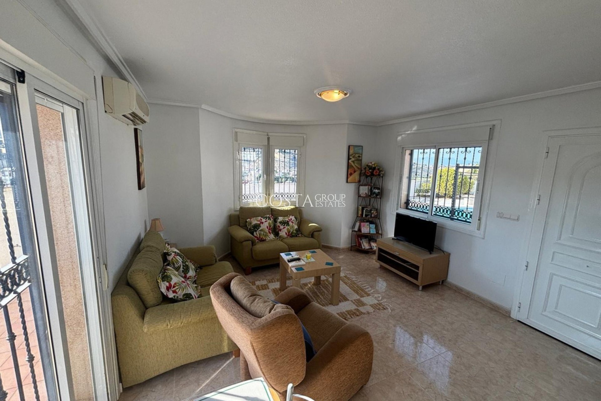 Resale - Villa -
Rojales - Ciudad Quesada