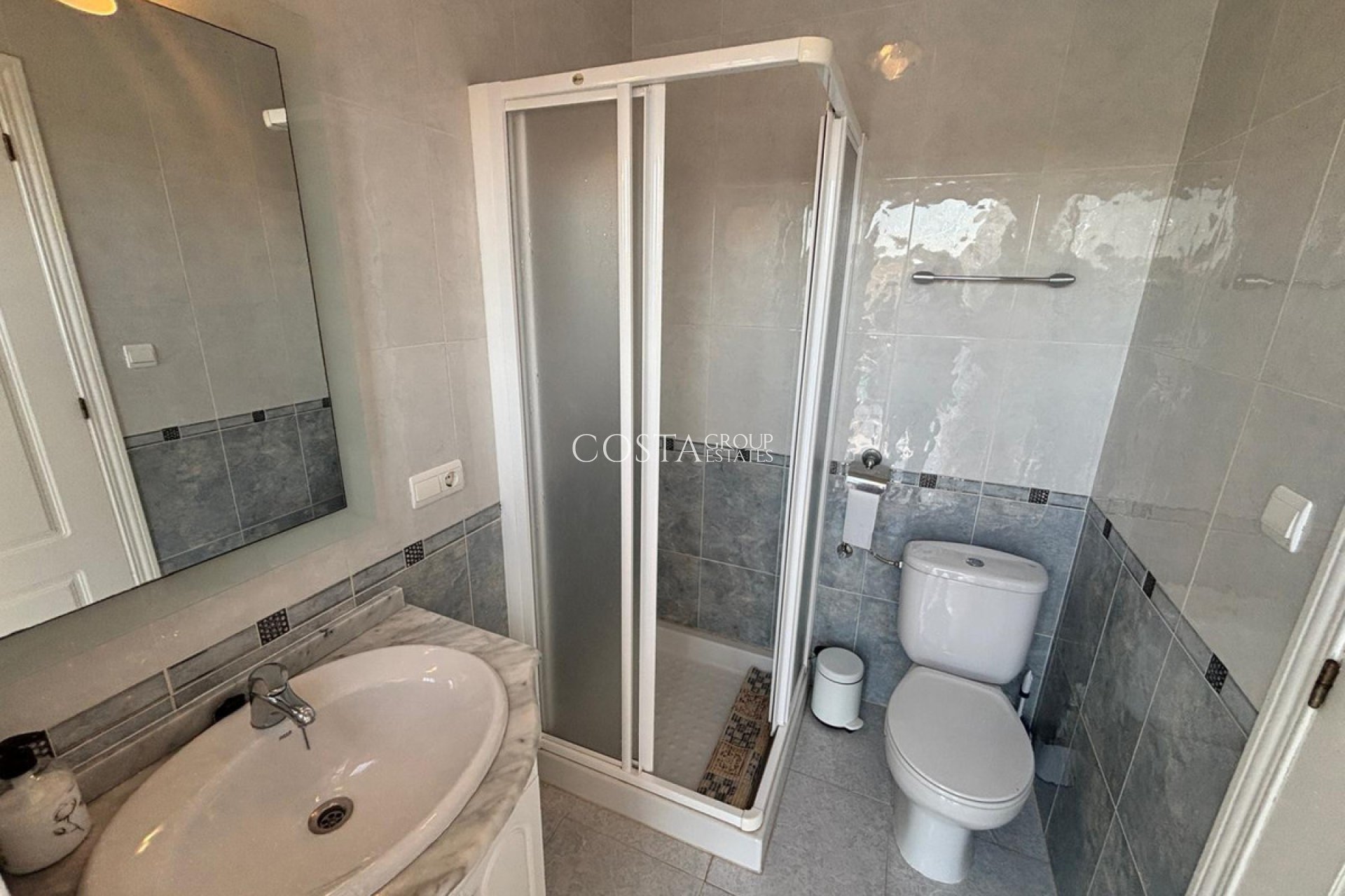 Resale - Villa -
Rojales - Ciudad Quesada