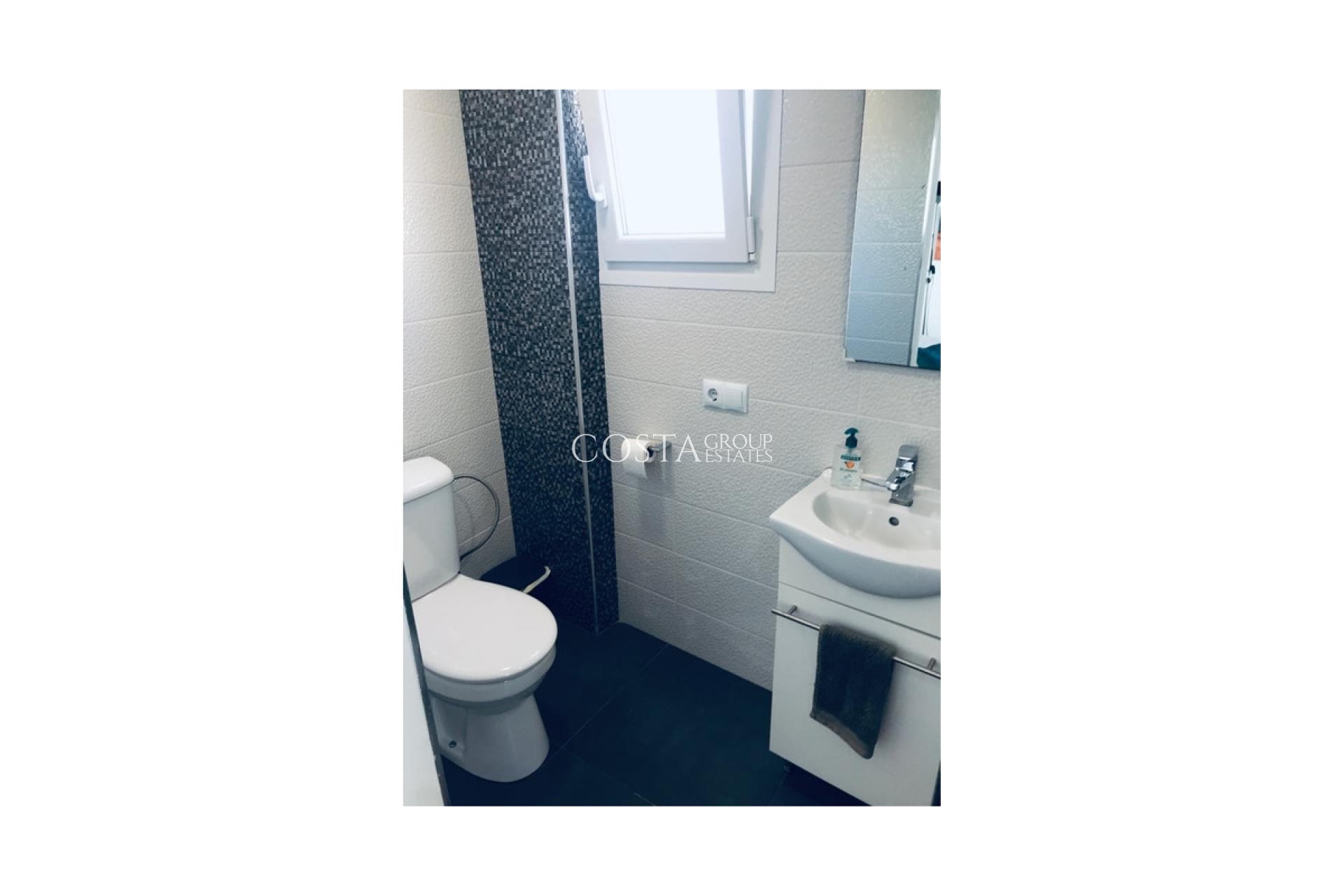 Resale - Villa -
Rojales - Ciudad Quesada