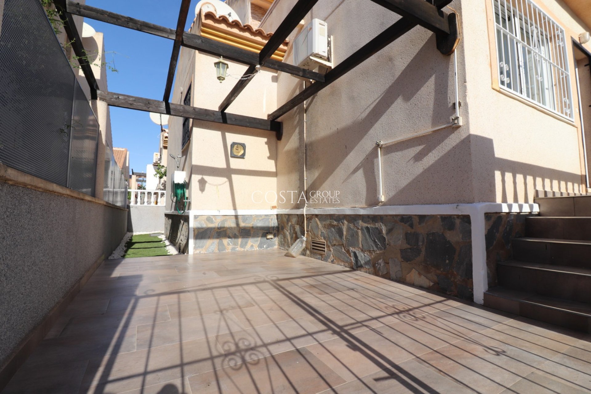 Resale - Villa -
Rojales - Ciudad Quesada