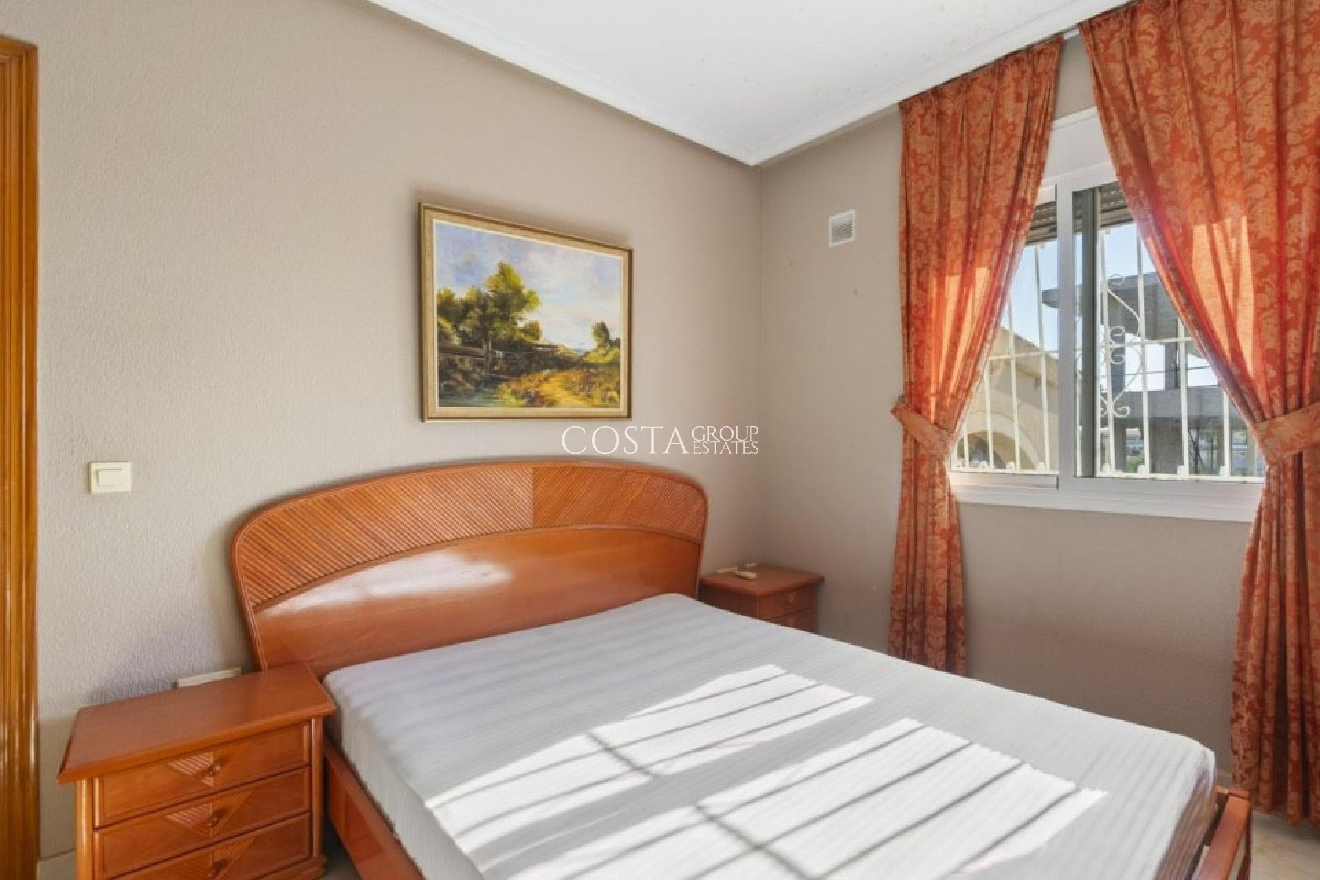 Resale - Villa -
Rojales - Ciudad Quesada