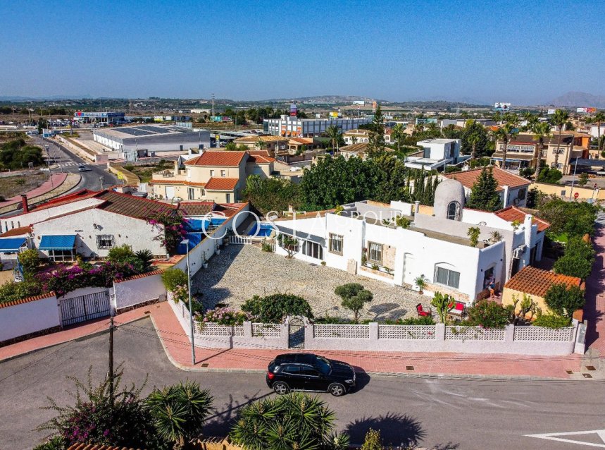 Resale - Villa -
Rojales - Ciudad Quesada