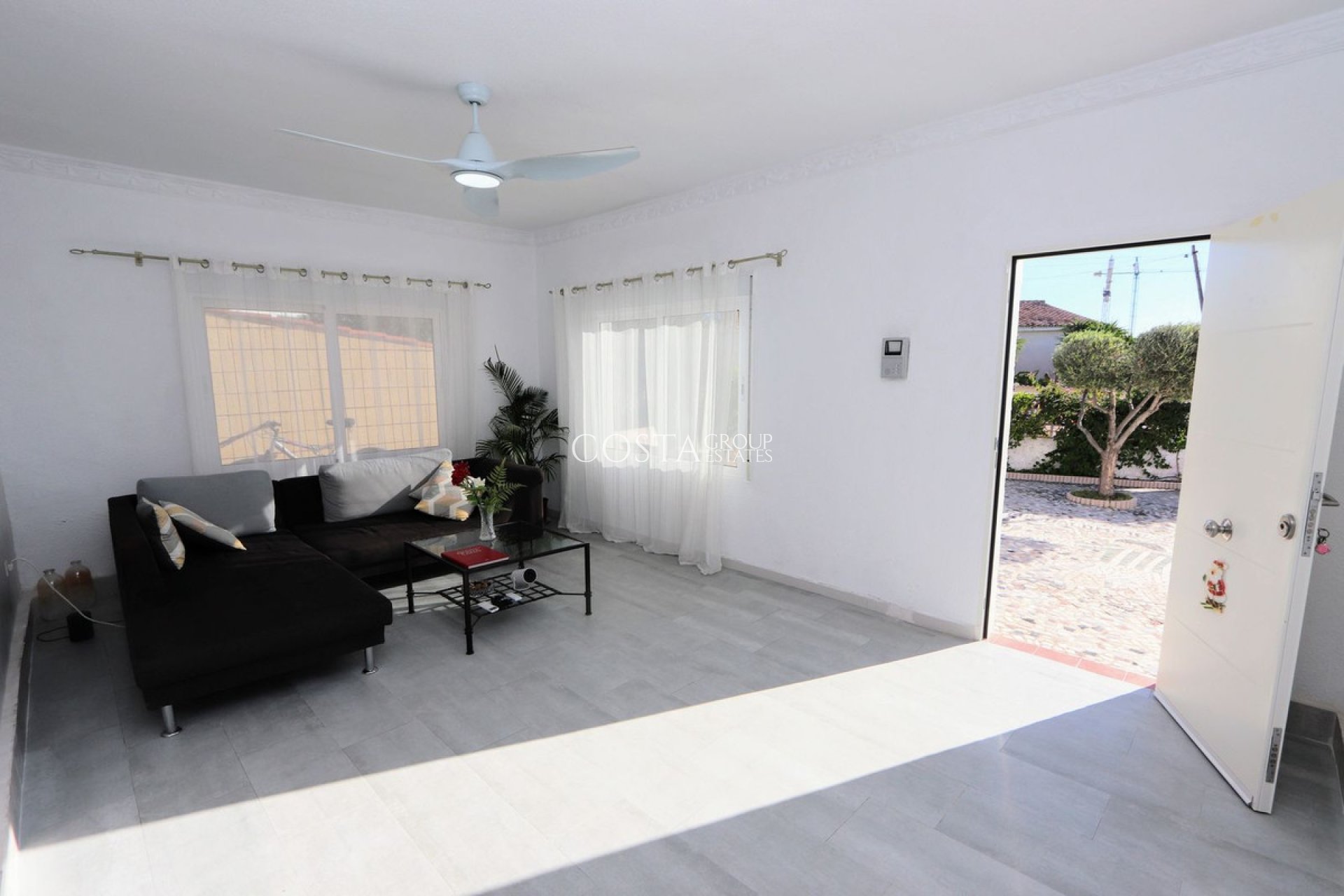 Resale - Villa -
Rojales - Ciudad Quesada