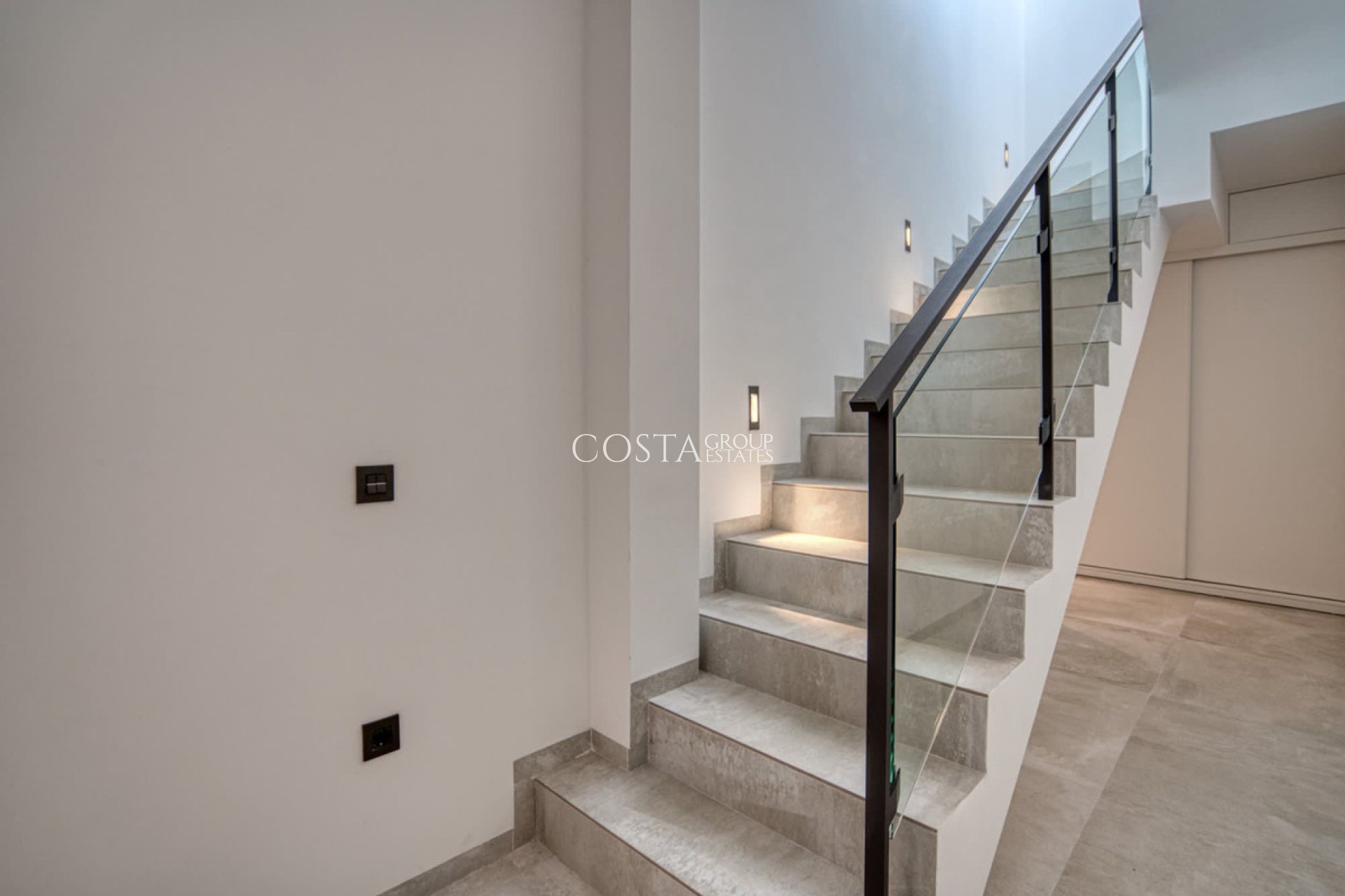 Resale - Villa -
Rojales - Ciudad Quesada