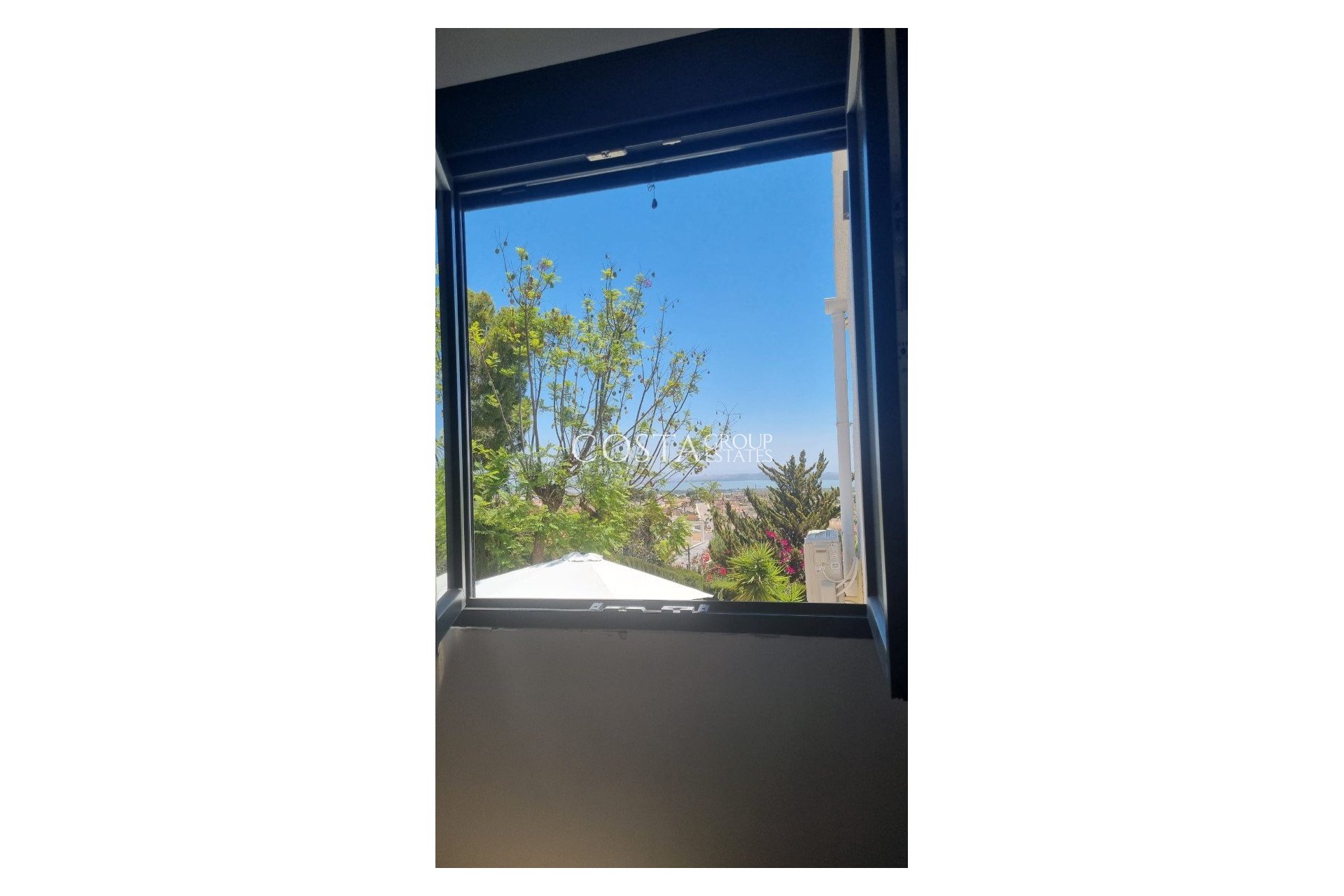 Resale - Villa -
Rojales - Ciudad Quesada