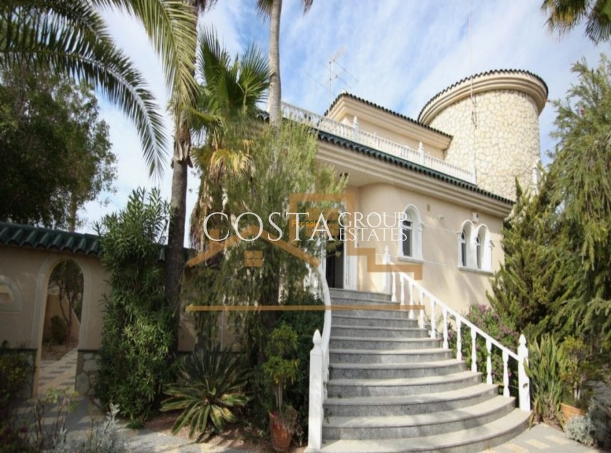 Resale - Villa -
Rojales - La Marquesa Golf