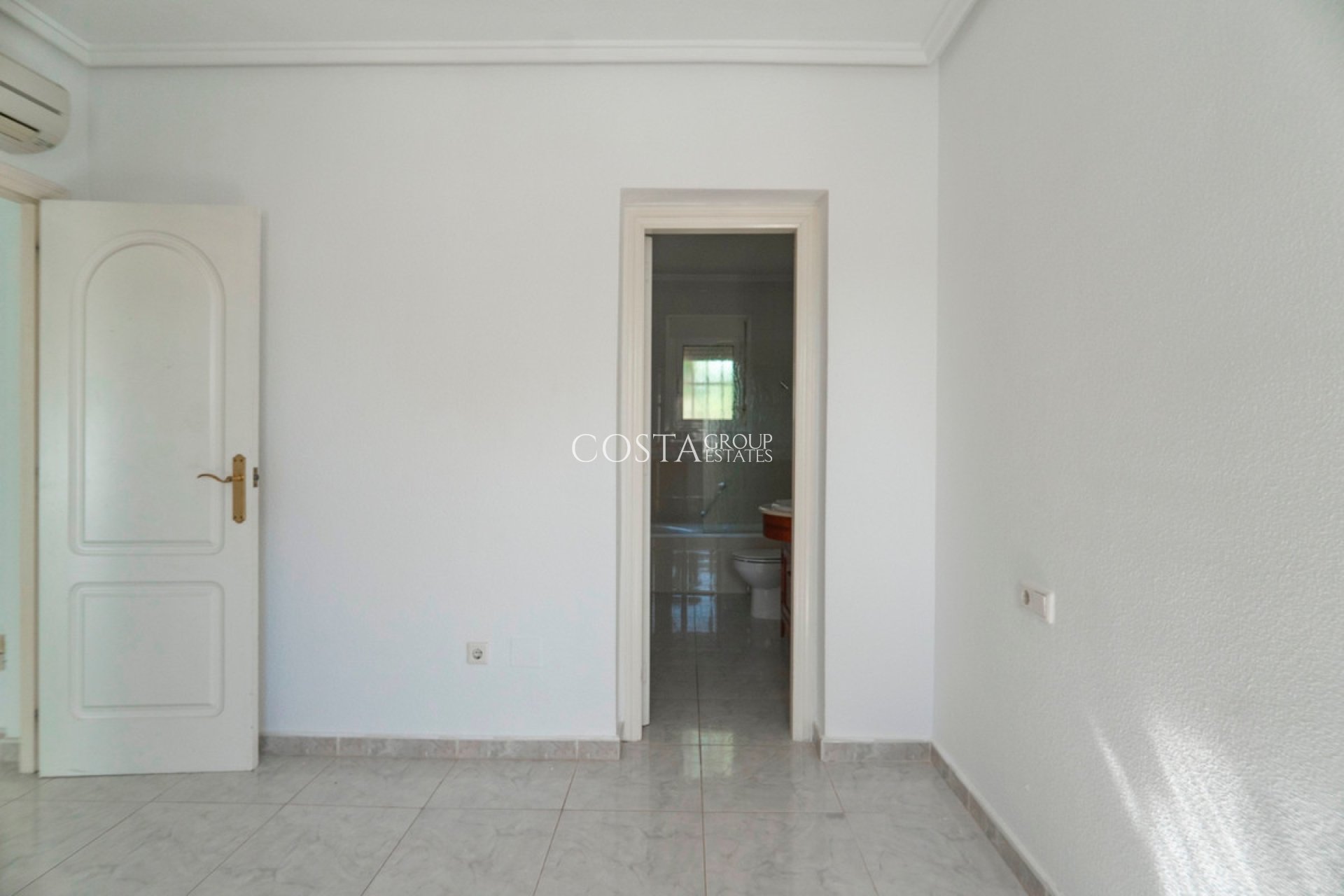 Resale - Villa -
Rojales - Rojales Centro