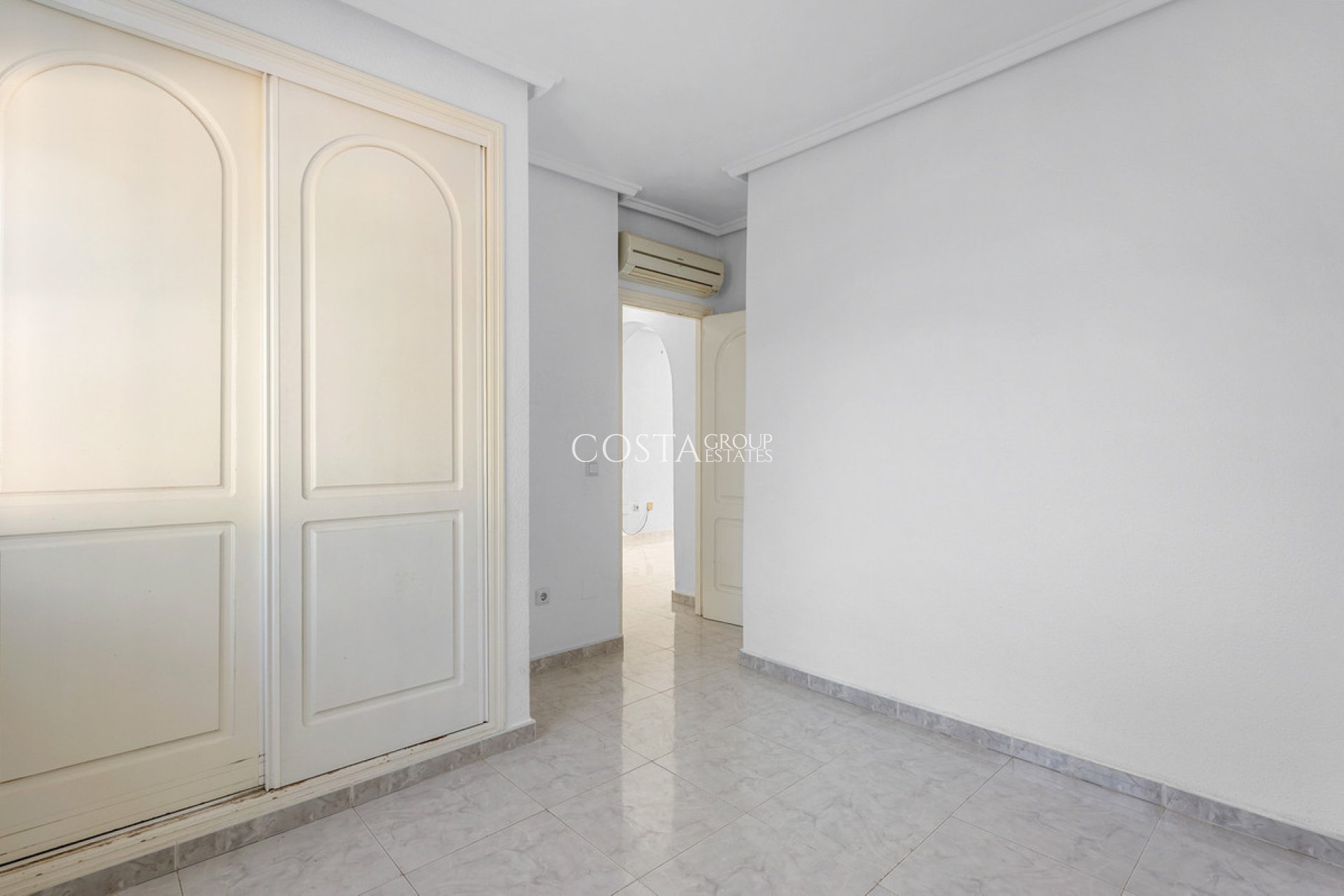 Resale - Villa -
Rojales - Rojales Centro