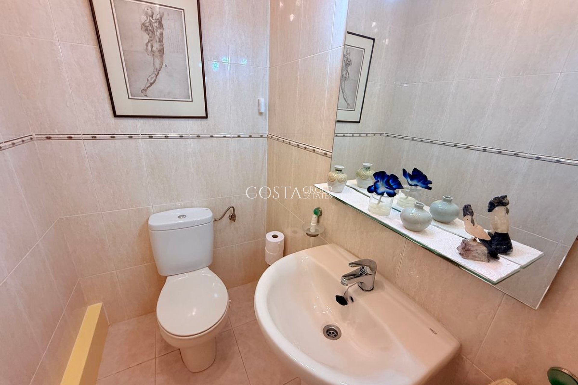 Resale - Villa -
Rojales