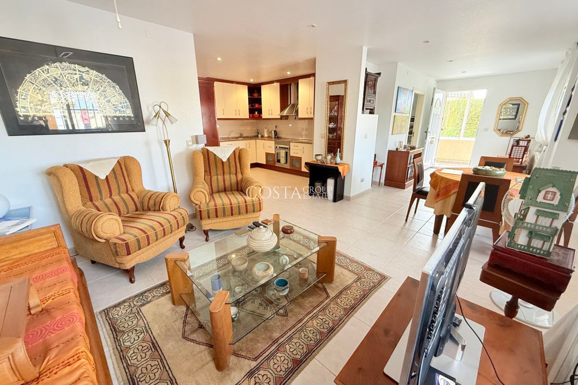 Resale - Villa -
Rojales