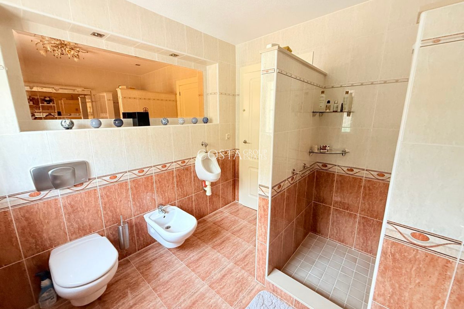 Resale - Villa -
Rojales