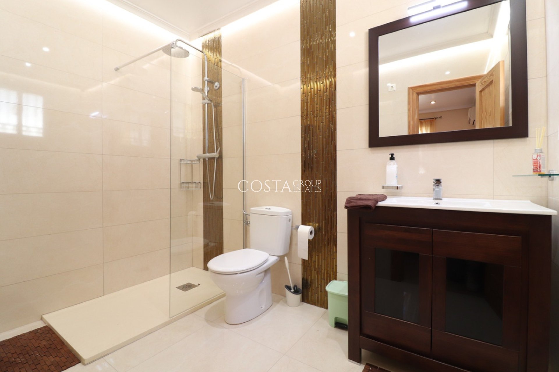 Resale - Villa -
San Fulgencio - La Escuera