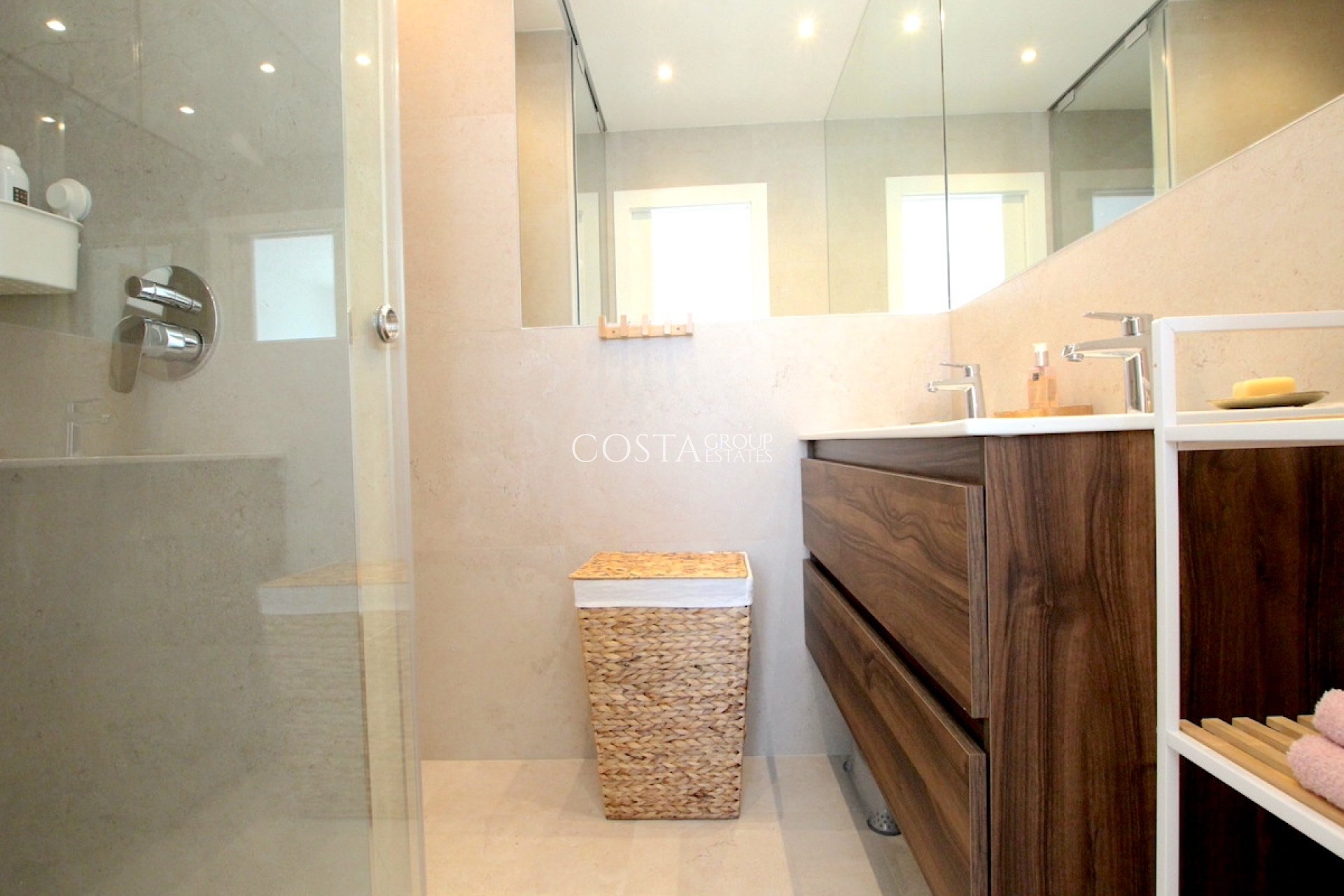 Resale - Villa -
San Fulgencio - La Marina