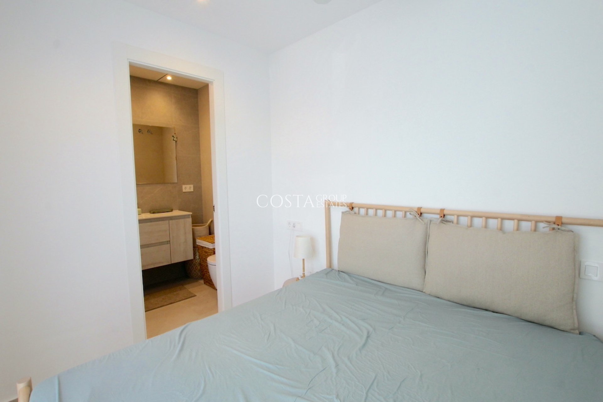 Resale - Villa -
San Fulgencio - La Marina